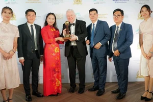 Representante de la provincia de Tuyen Quang recibe el título de "Mejor Destino Cultural de Asia 2025".