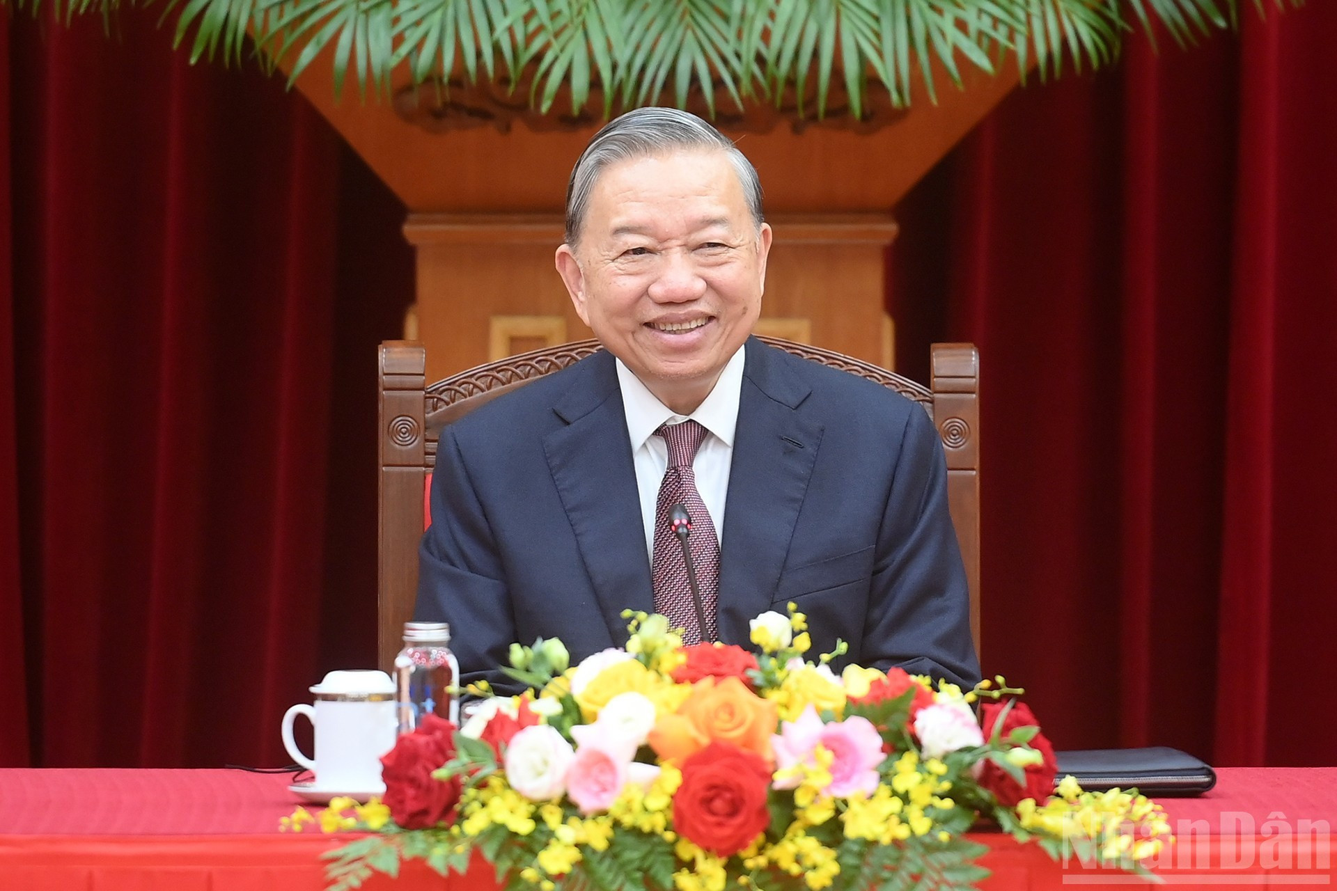 To Lam interviene en el encuentro.