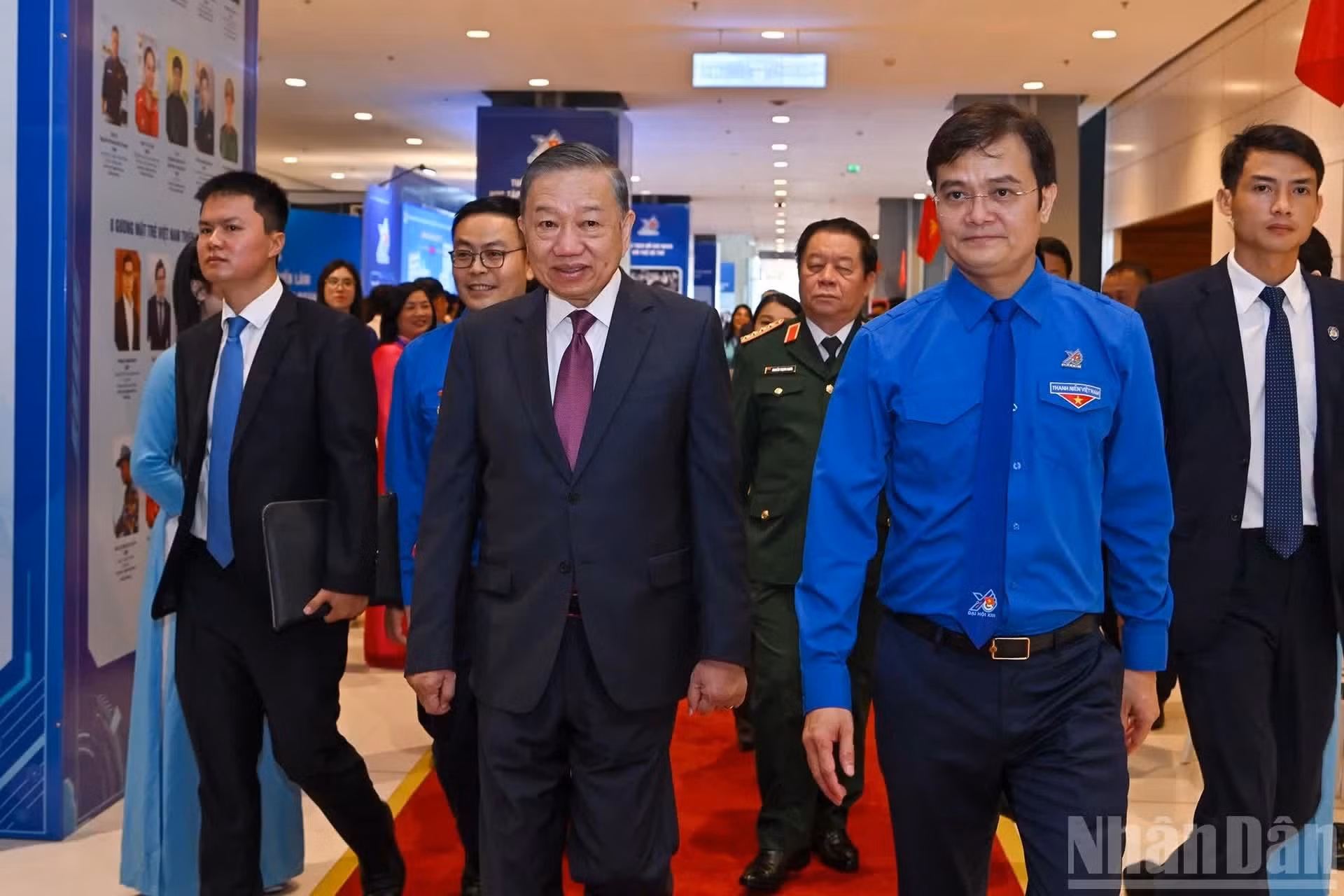 El secretario general del Partido Comunista y presidente de Vietnam, To Lam, participa en el acto de apertura.