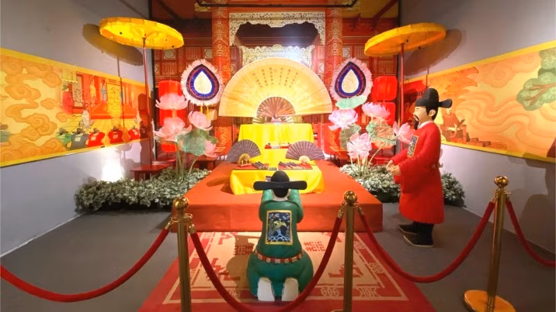 [Fotos] Jóvenes hanoyenses descubren las tradiciones del Tet Doan Ngo