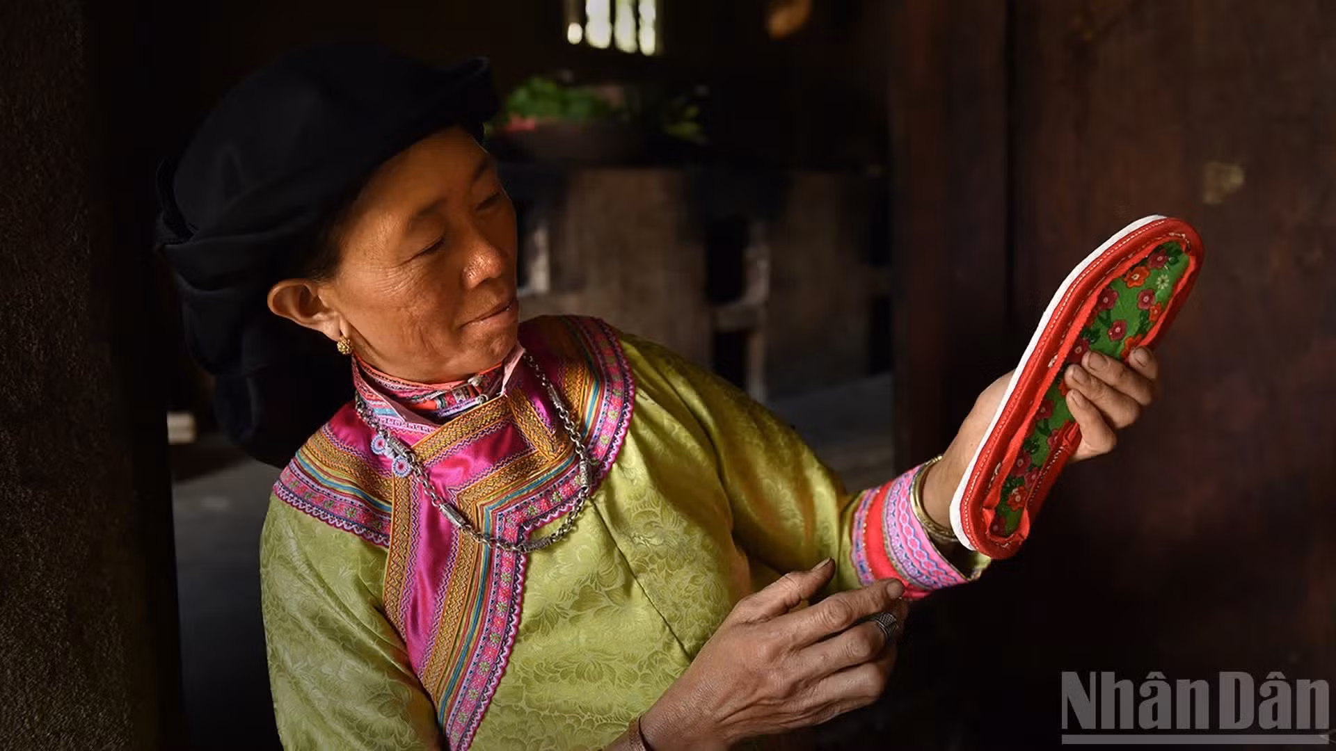 Finalización del proceso de elaboración de la suela. (Foto: VU LINH)