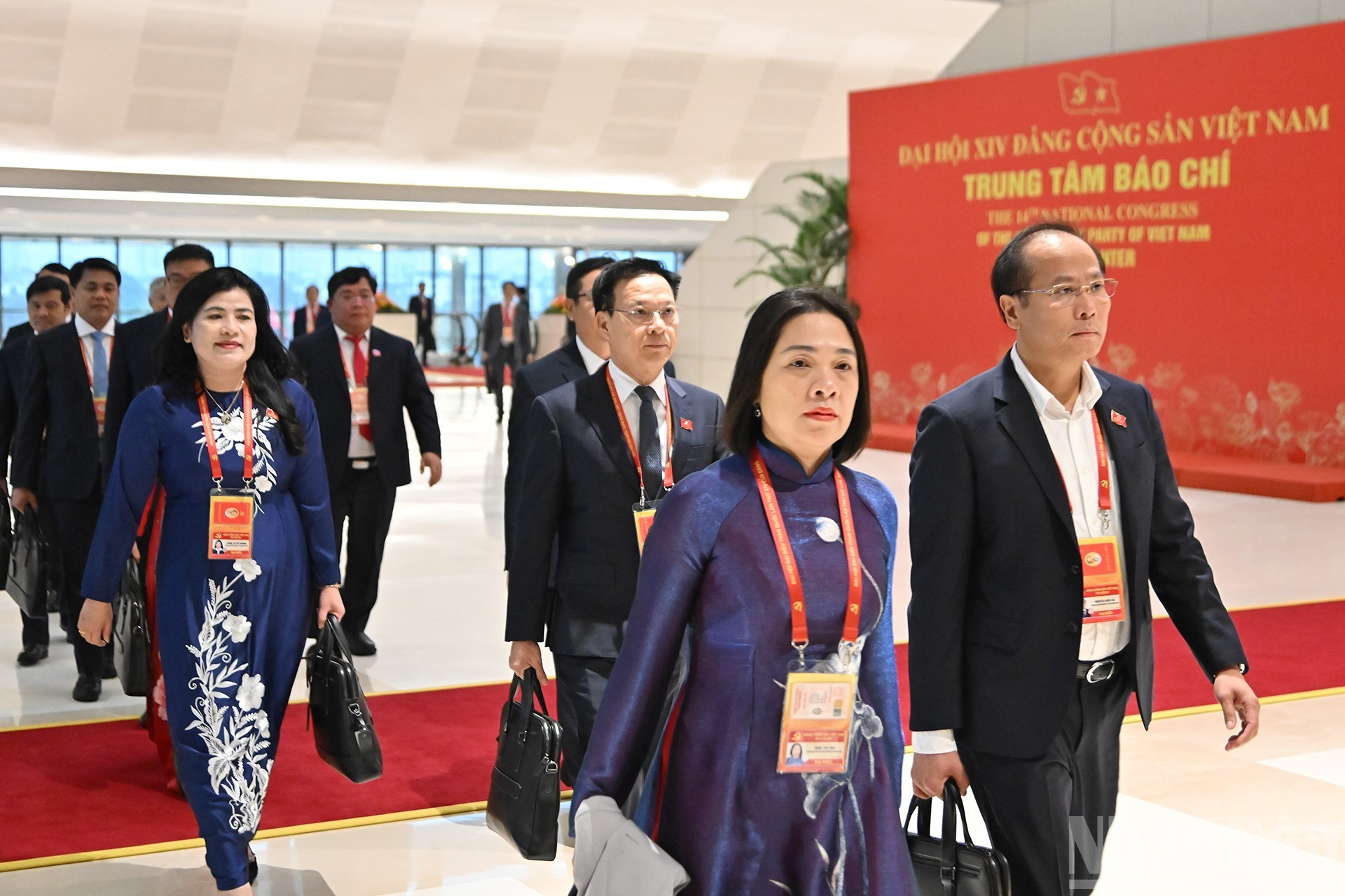 Delegados a la sesión de debate. (Foto: DANG KHOA)