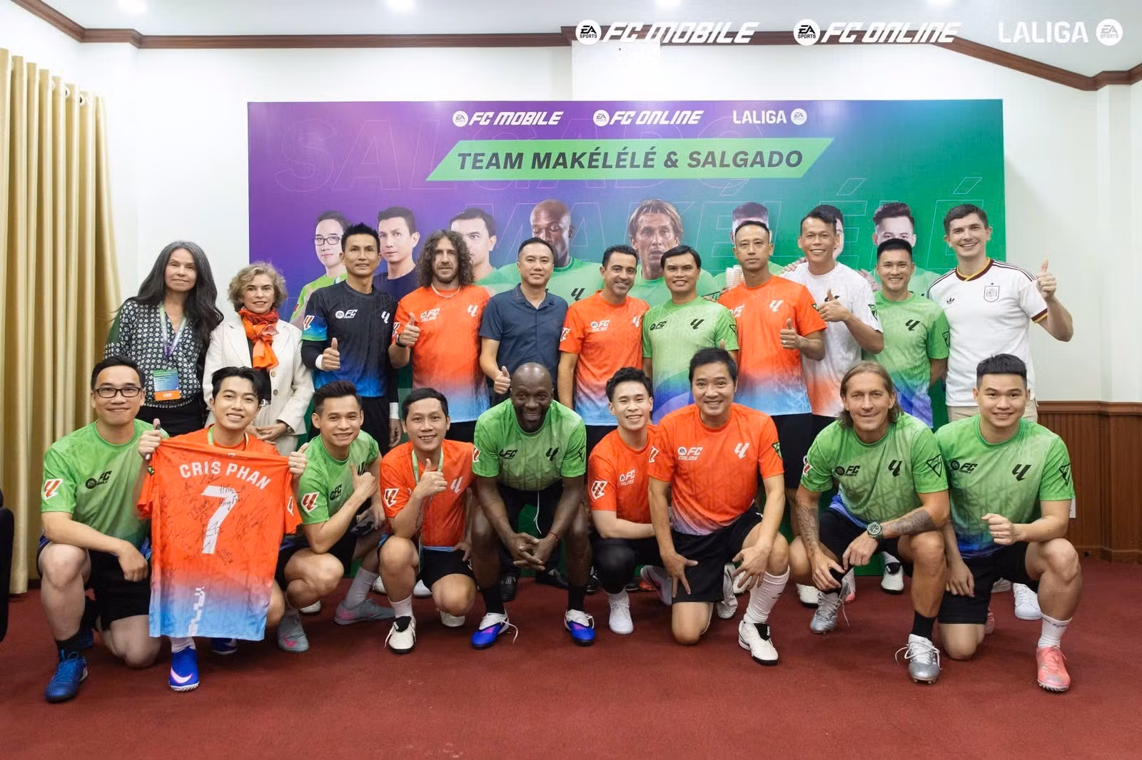 Encuentro entre exfutbolistas del Real Madrid y del FC Barcelona y exjugadores de la selección de Vietnam, organizado por LALIGA. © LALIGA.