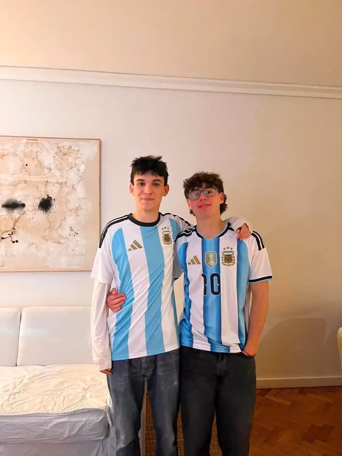 Lorenzo Ratto junto a su mejor amigo. Cortesía del entrevistado.