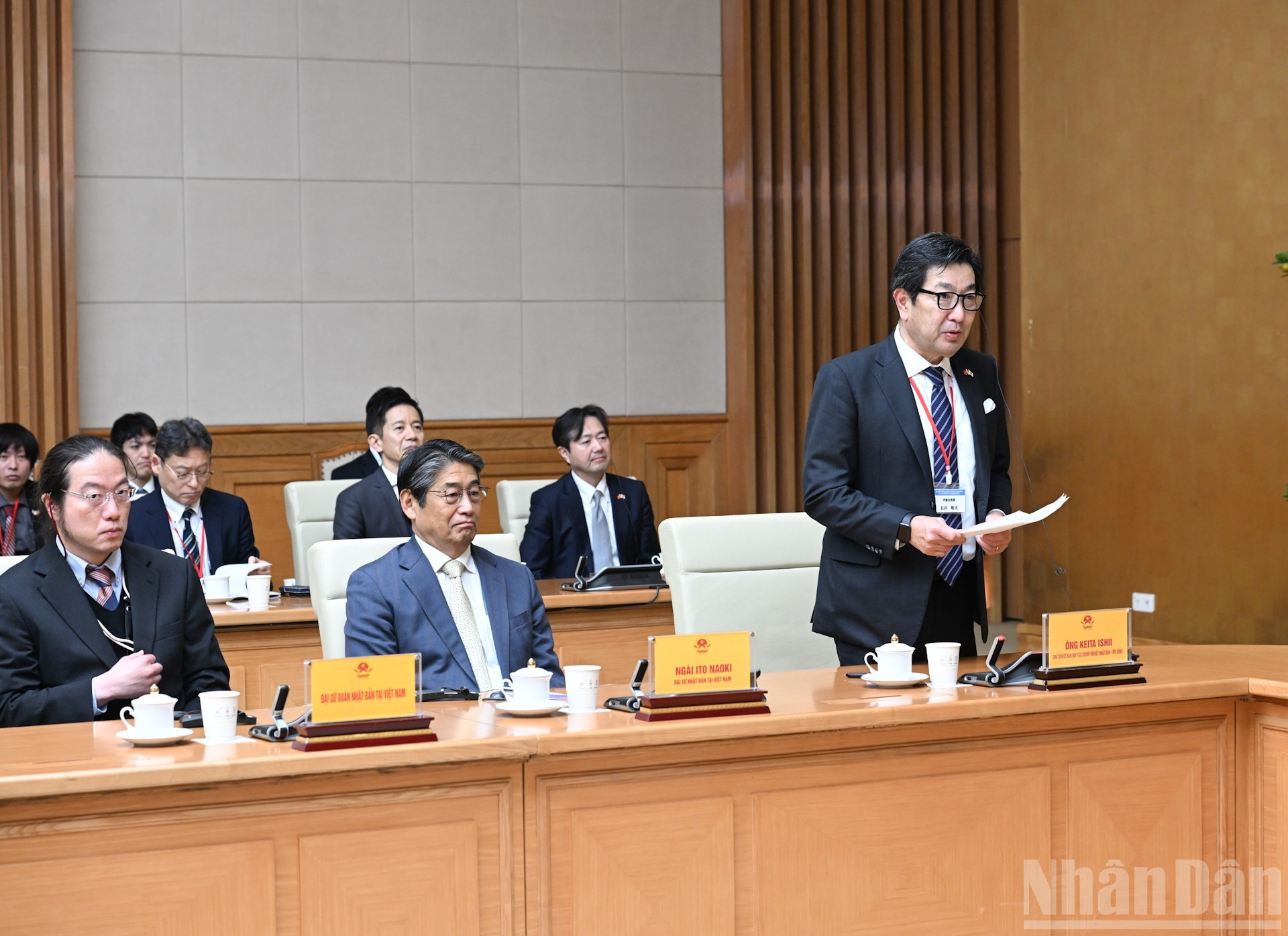 Keita Ishii, presidente del Comité Económico Japón-Mekong y presidente y director ejecutivo del Grupo Itochu, interviene en la reunión.