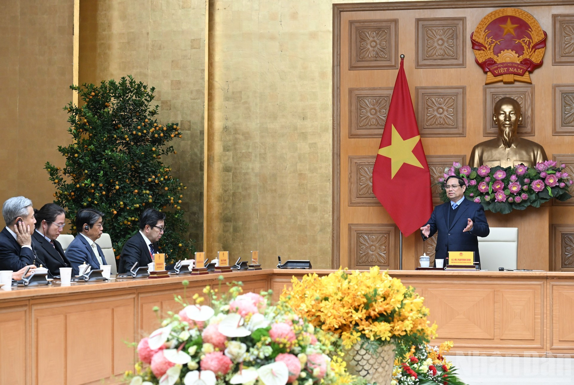 El primer ministro Pham Minh Chinh recibe a la delegación de la JCCI.