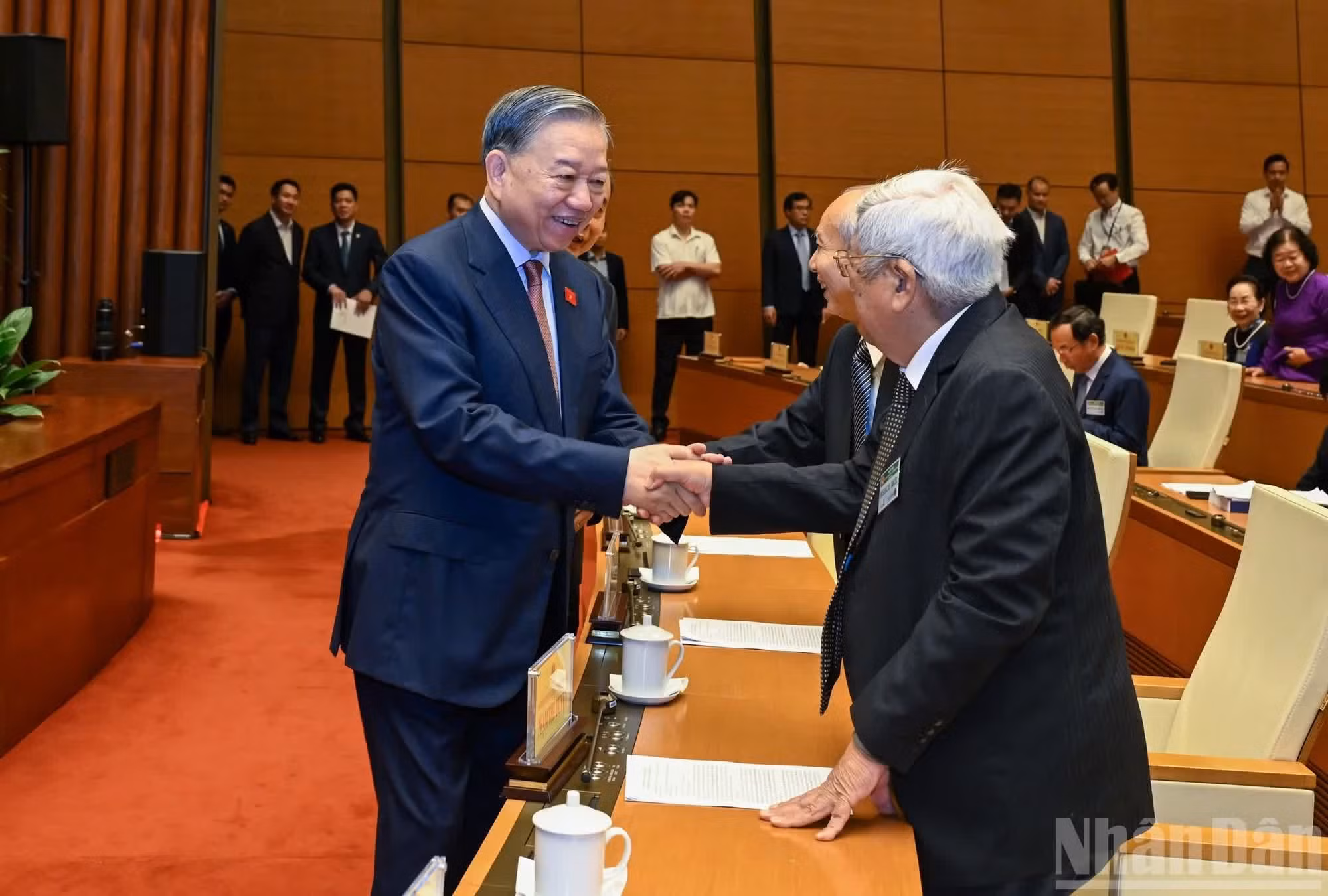 El secretario general del Partido Comunista de Vietnam (PCV), To Lam, y los delegados.