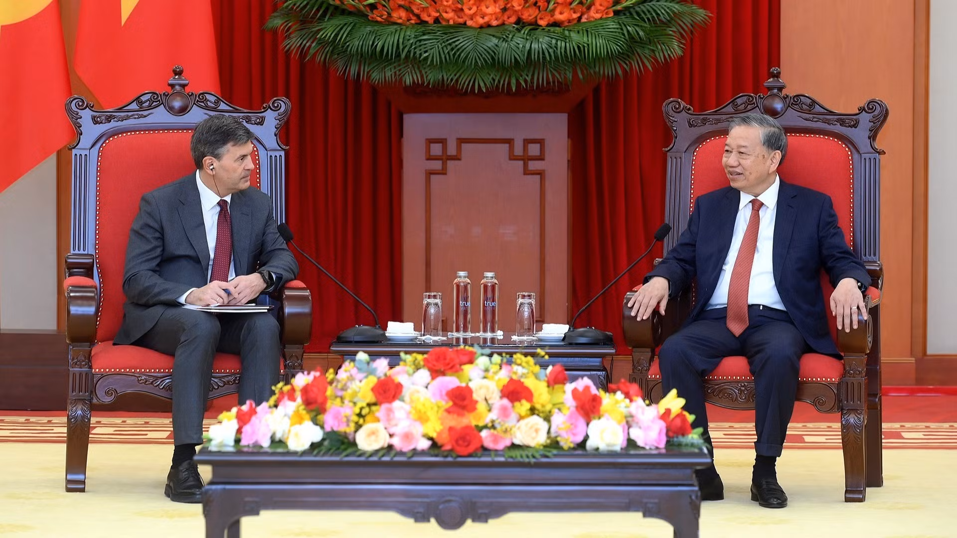[Foto] Líder partidista vietnamita recibe a director de Academia Presidencial Rusa de Economía Nacional y Administración Pública