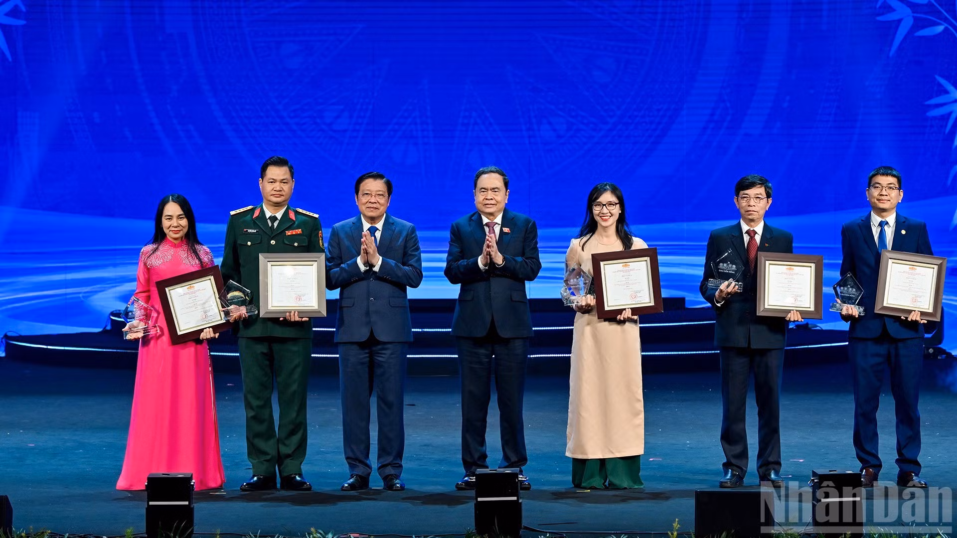 [Foto] Ceremonia de entrega de premios de prensa sobre Asamblea Nacional y Consejos Populares en 2025
