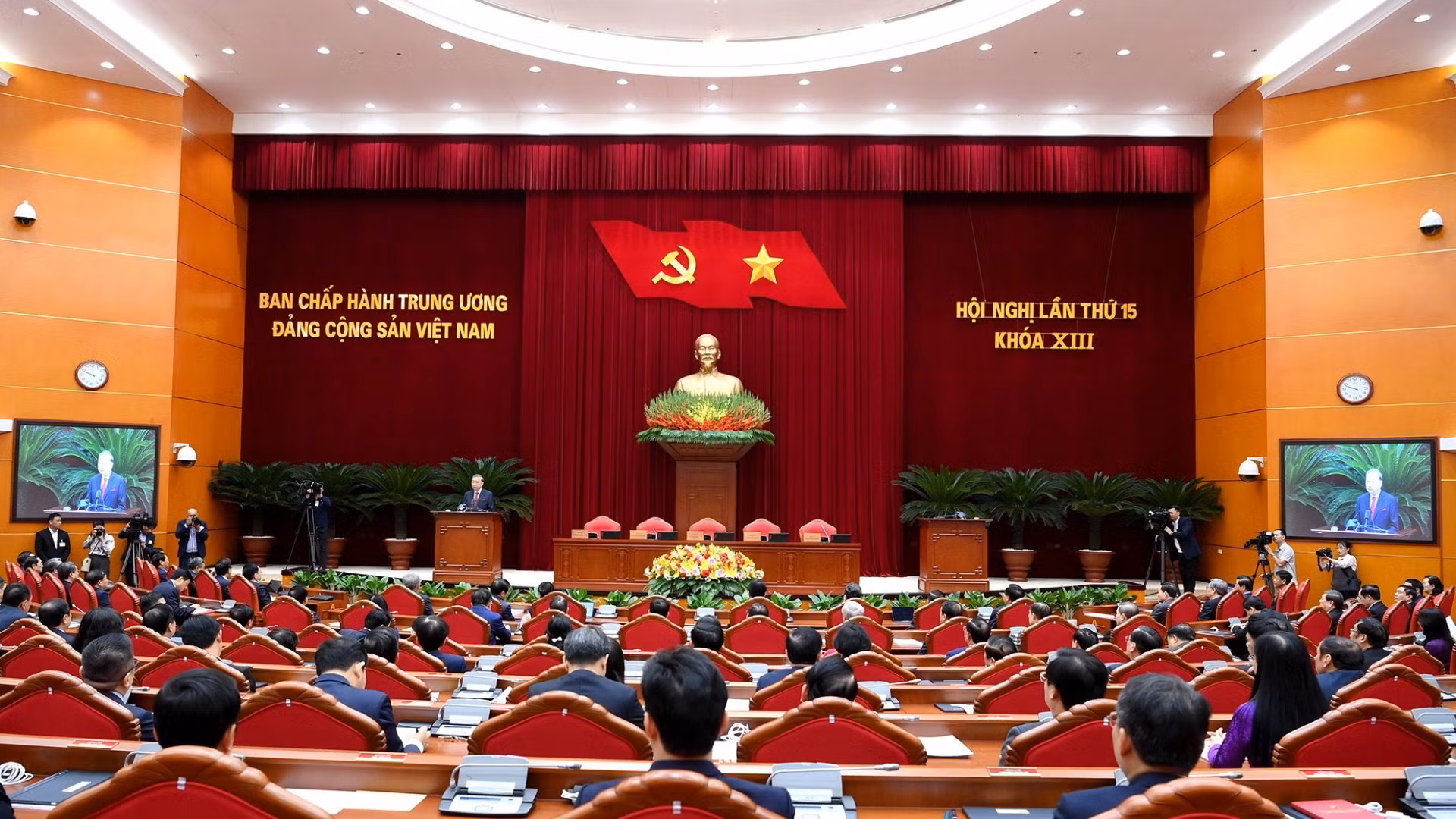 [Foto] Comité Central del Partido Comunista de Vietnam clausura su XV Pleno