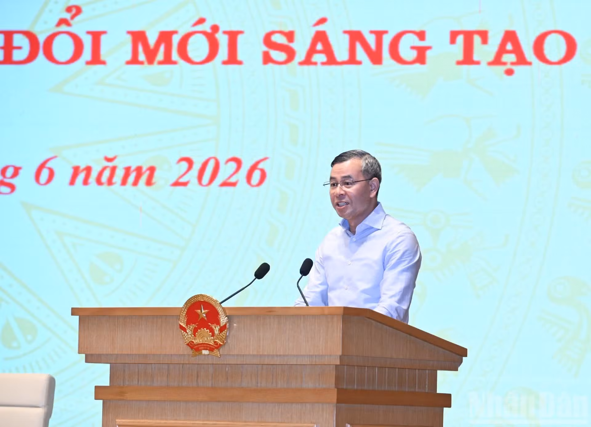 El ministro de Finanzas, Ngo Van Tuan, habla en el evento.