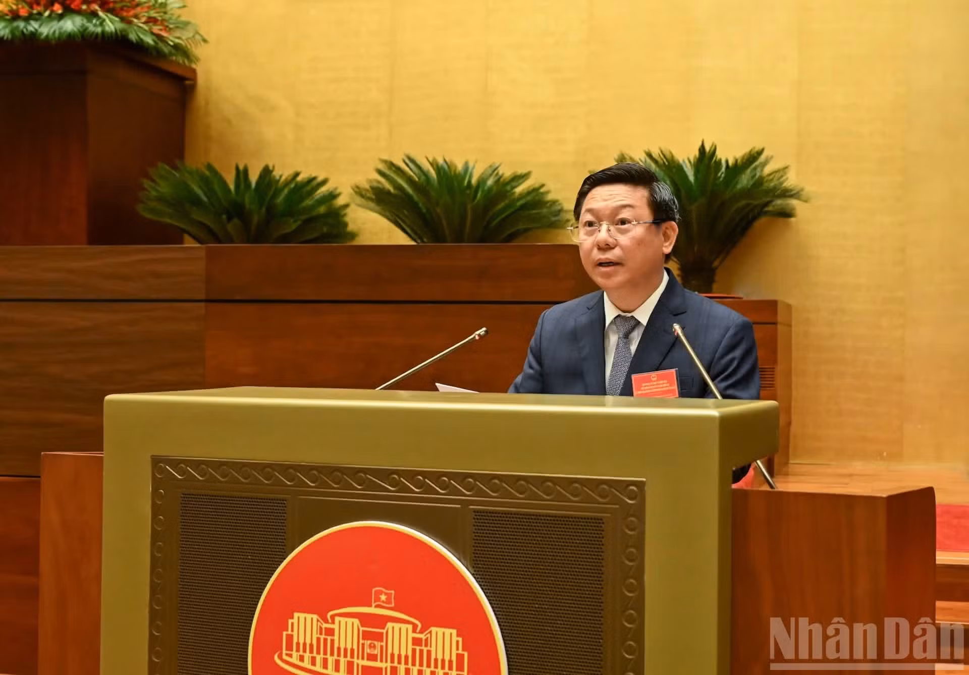 El subjefe de la Comisión de Propaganda y Movilización de Masas del Comité Central del PCV, Tran Thanh Lam, pronuncia el discurso de apertura. (Foto: Duy Linh)