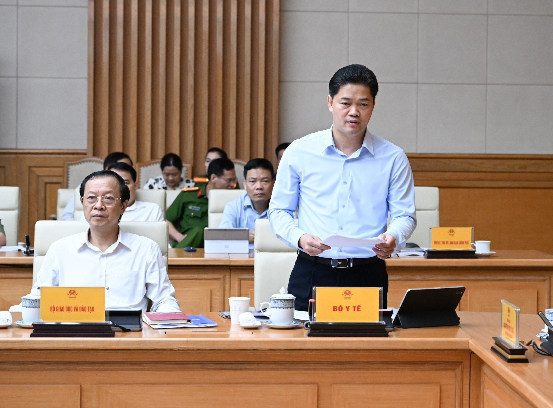 El viceministro permanente de Salud Pública, Vu Manh Ha, interviene en el evento.