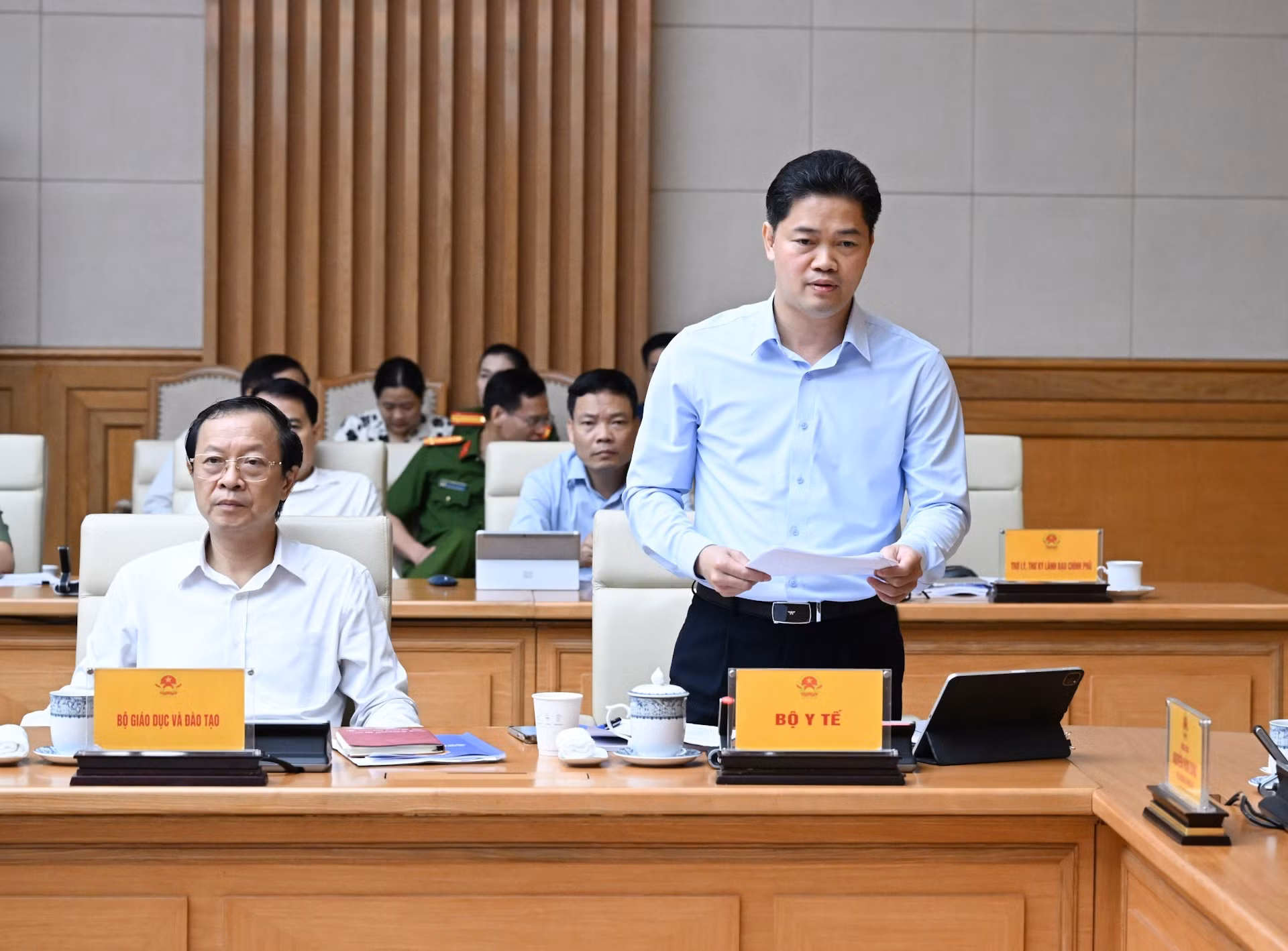 El viceministro permanente de Salud Pública, Vu Manh Ha, interviene en el evento.
