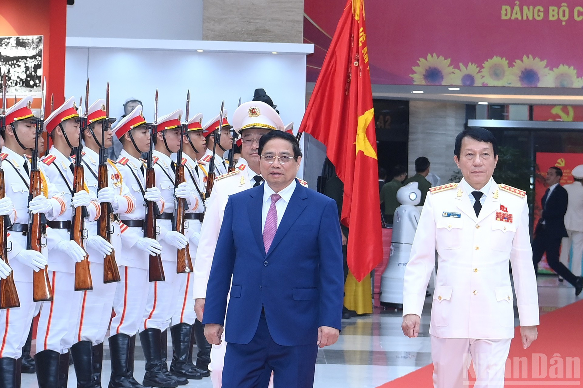 El primer ministro vietnamita, Pham Minh Chinh, asiste al evento. El primer ministro vietnamita, Pham Minh Chinh, asiste al evento.