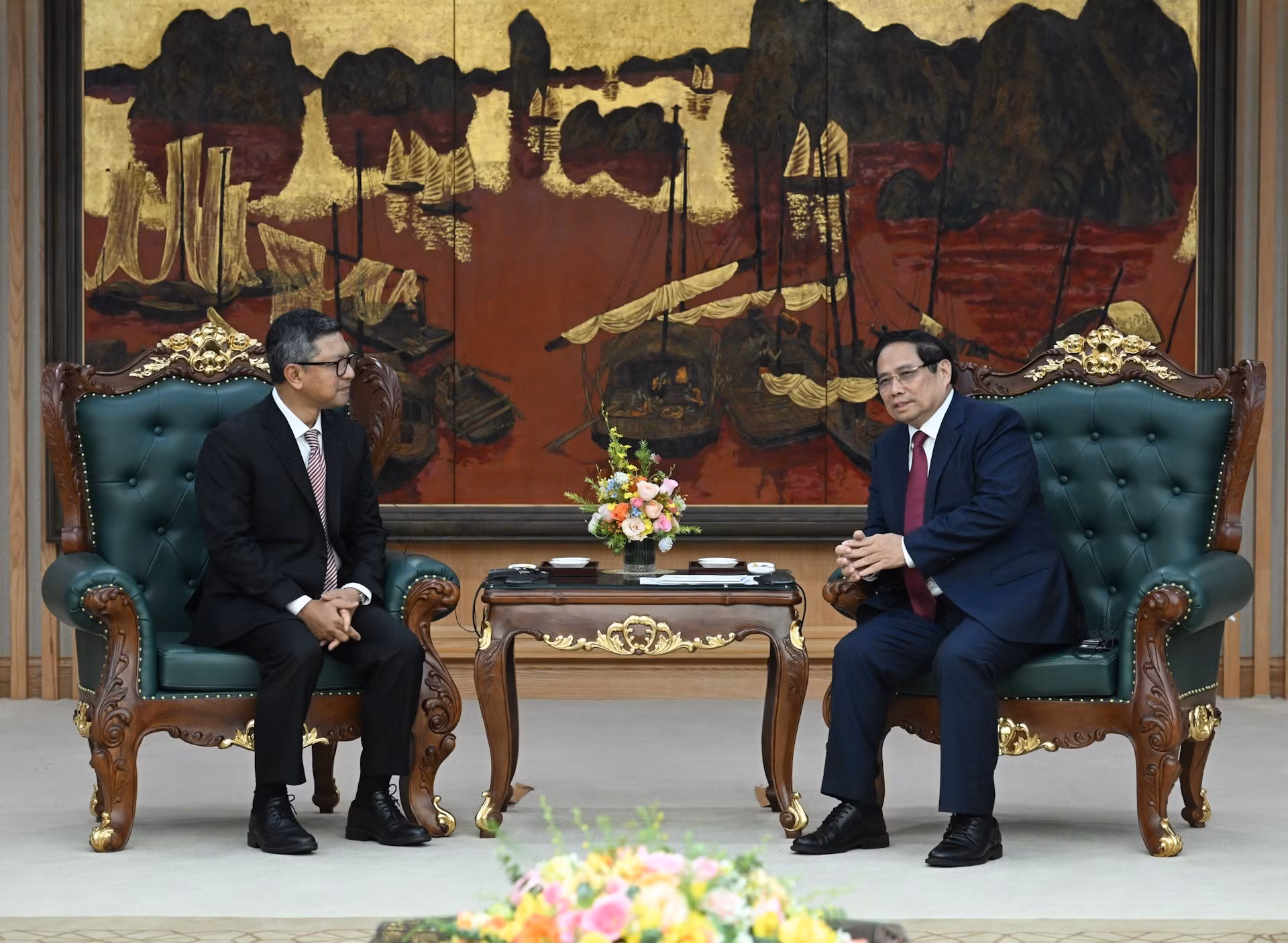 [Foto] Premier vietnamita recibe a salientes embajadores de Indonesia y Singapur