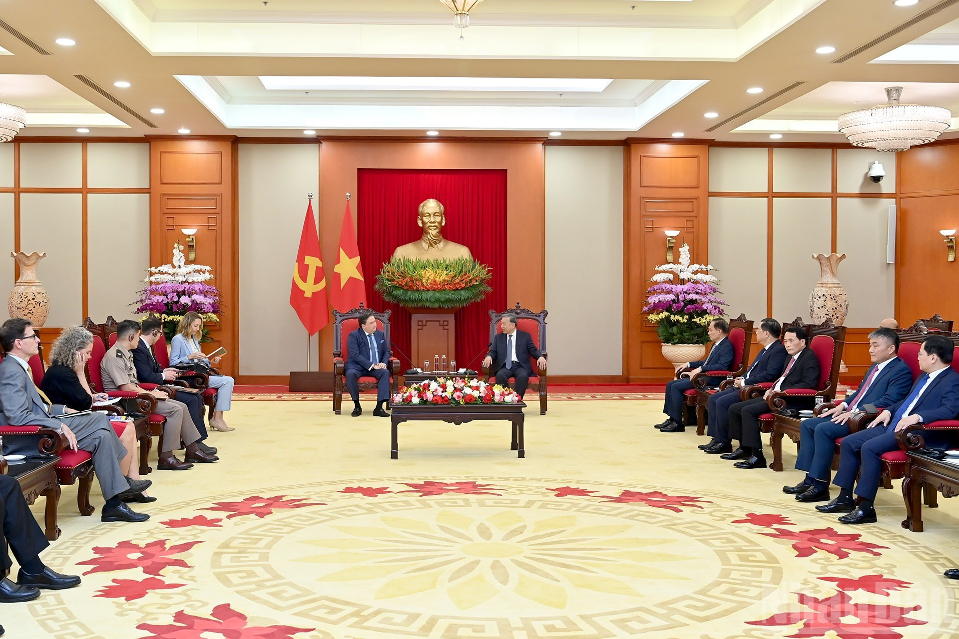 Escena de la reunión.