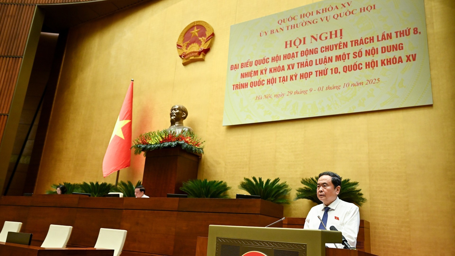 El presidente de la Asamblea Nacional de Vietnam, Tran Thanh Man, habla en el evento.