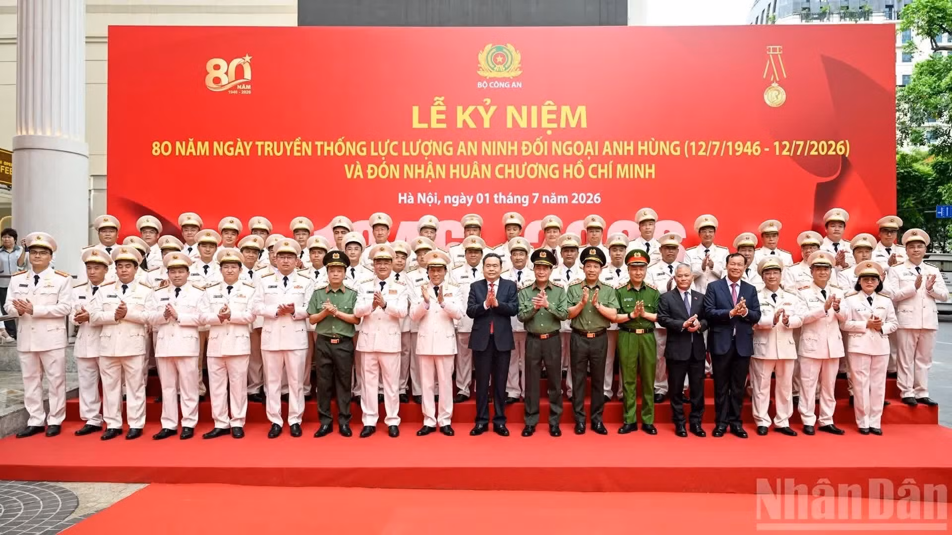 El presidente de la Asamblea Nacional, Tran Thanh Man, y los líderes del Partido y del Estado, del Ministerio de Seguridad Pública y de la Fuerza de Seguridad para Asuntos Exteriores.