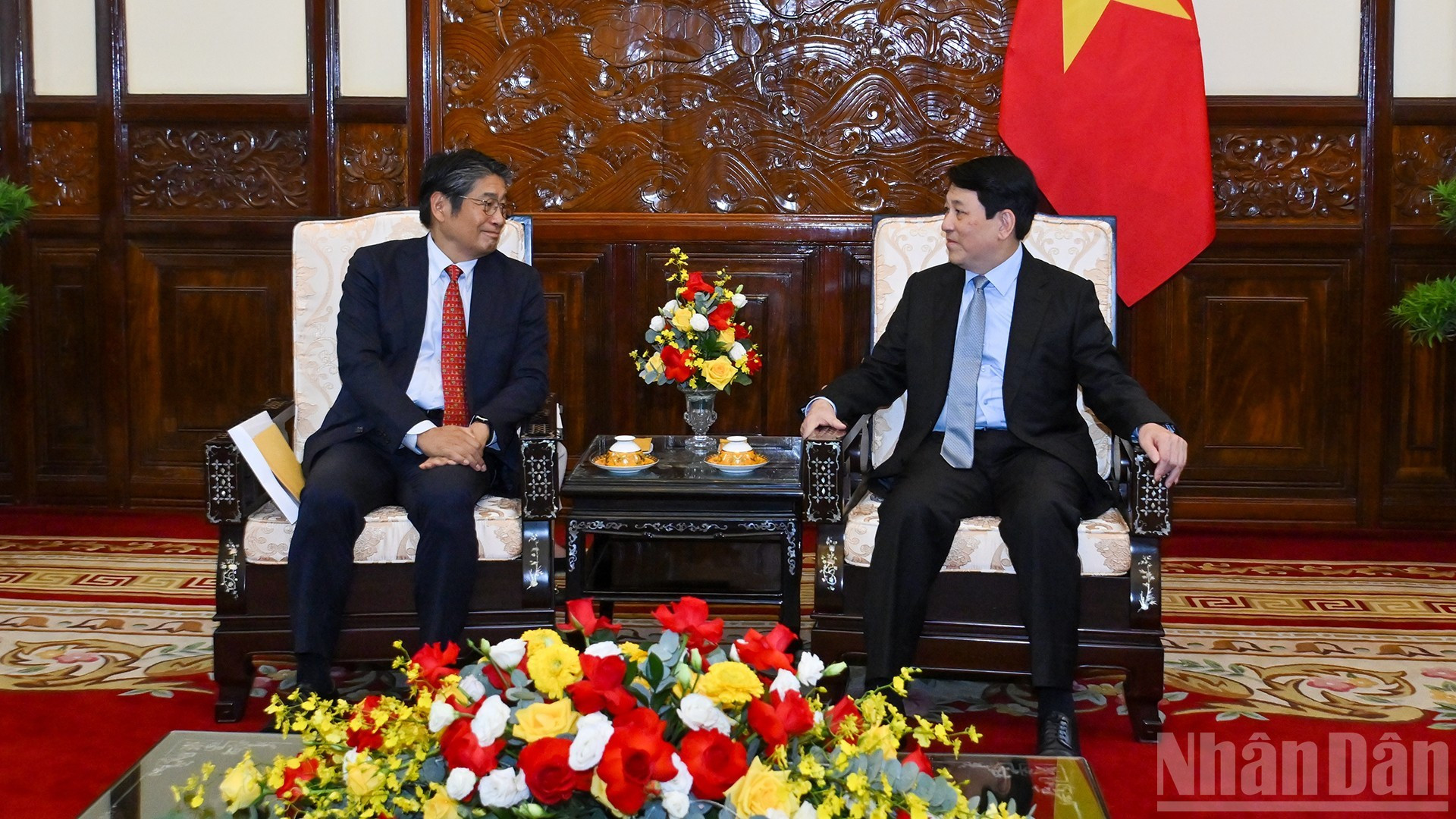 [Foto] Presidente de Vietnam recibe a embajador japonés en Hanói