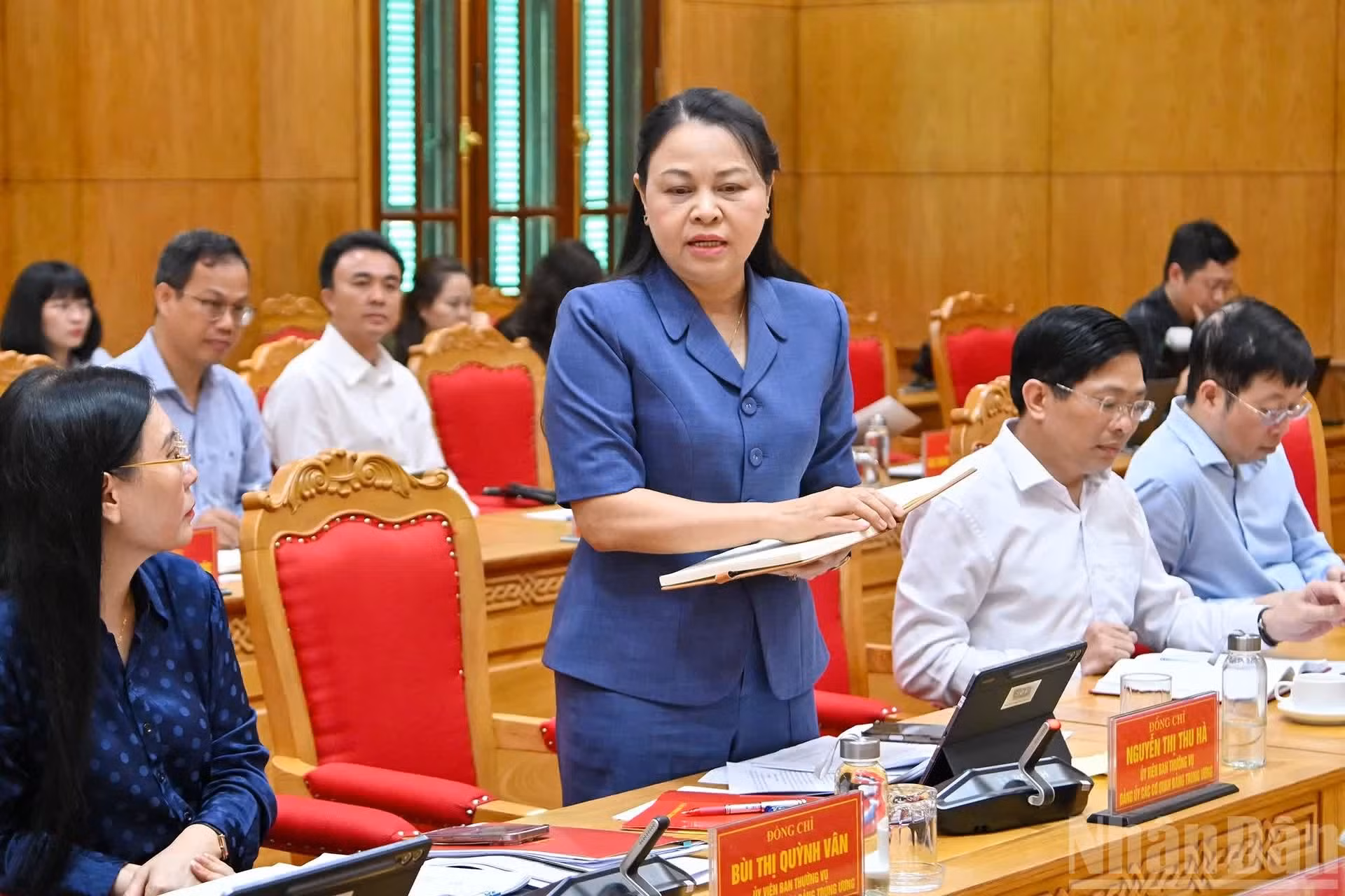 Nguyen Thi Thu Ha, subjefa permanente de la Oficina del Comité Central del PCV.
