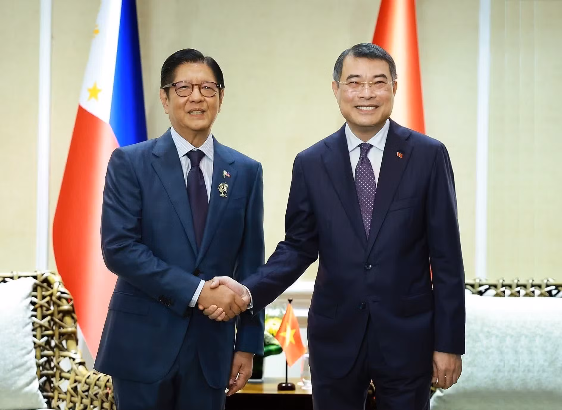 El premier vietnamita, Le Minh Hung, y el presidente de Filipinas, Ferdinand Romualdez Marcos Jr. (Foto: VNA)