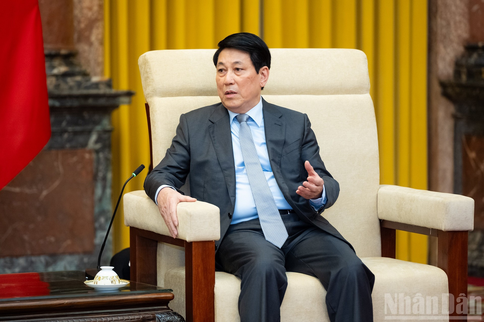 El mandatario vietnamita interviene en la reunión.