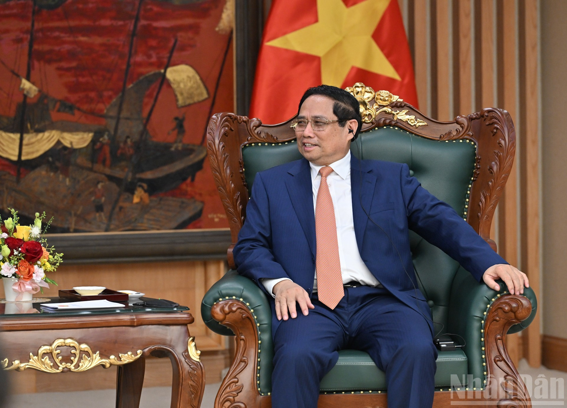 El primer ministro Pham Minh Chinh interviene en el encuentro.