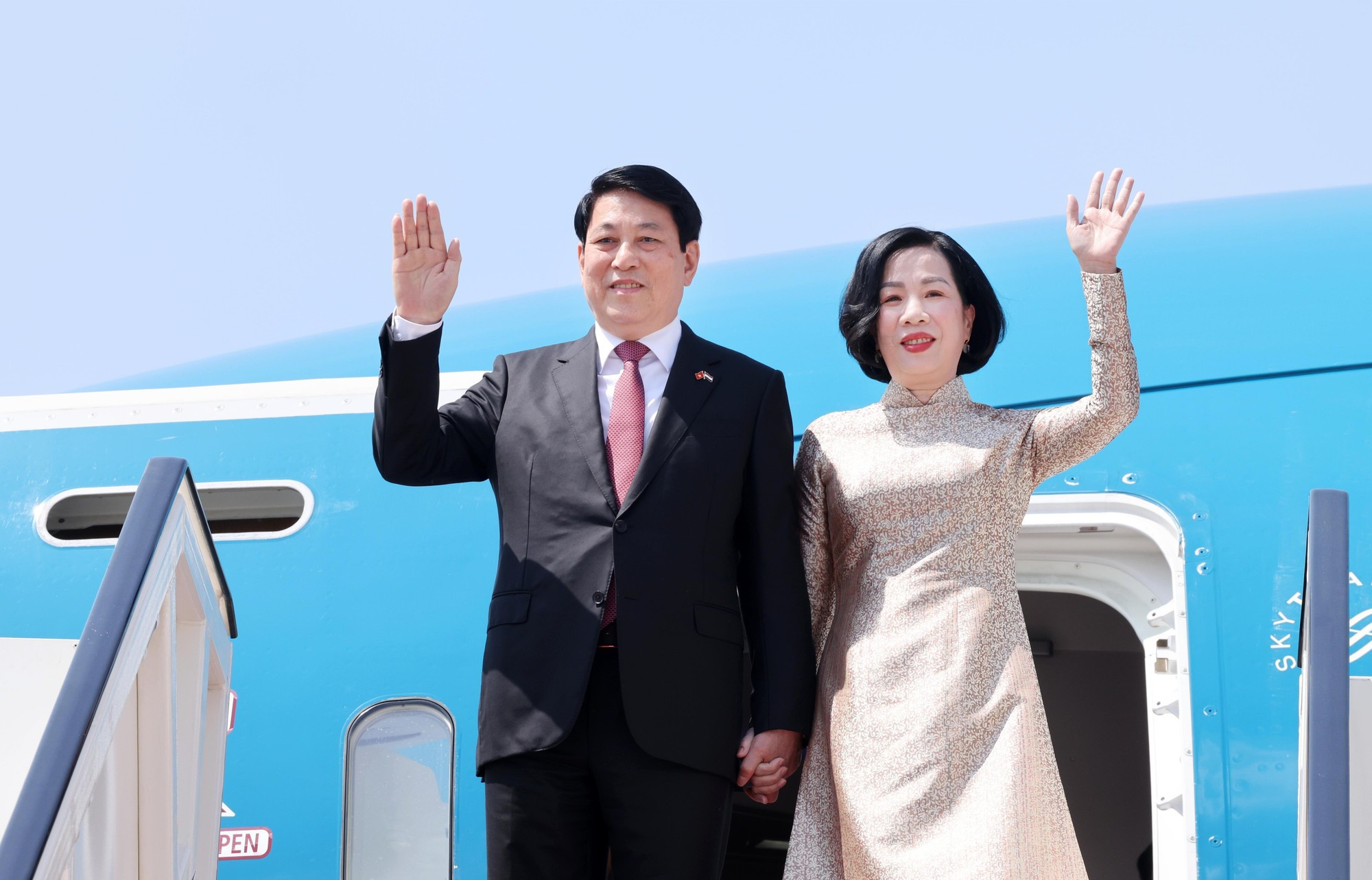 [Foto] Presidente vietnamita llega a El Cairo, iniciando visita de Estado a Egipto