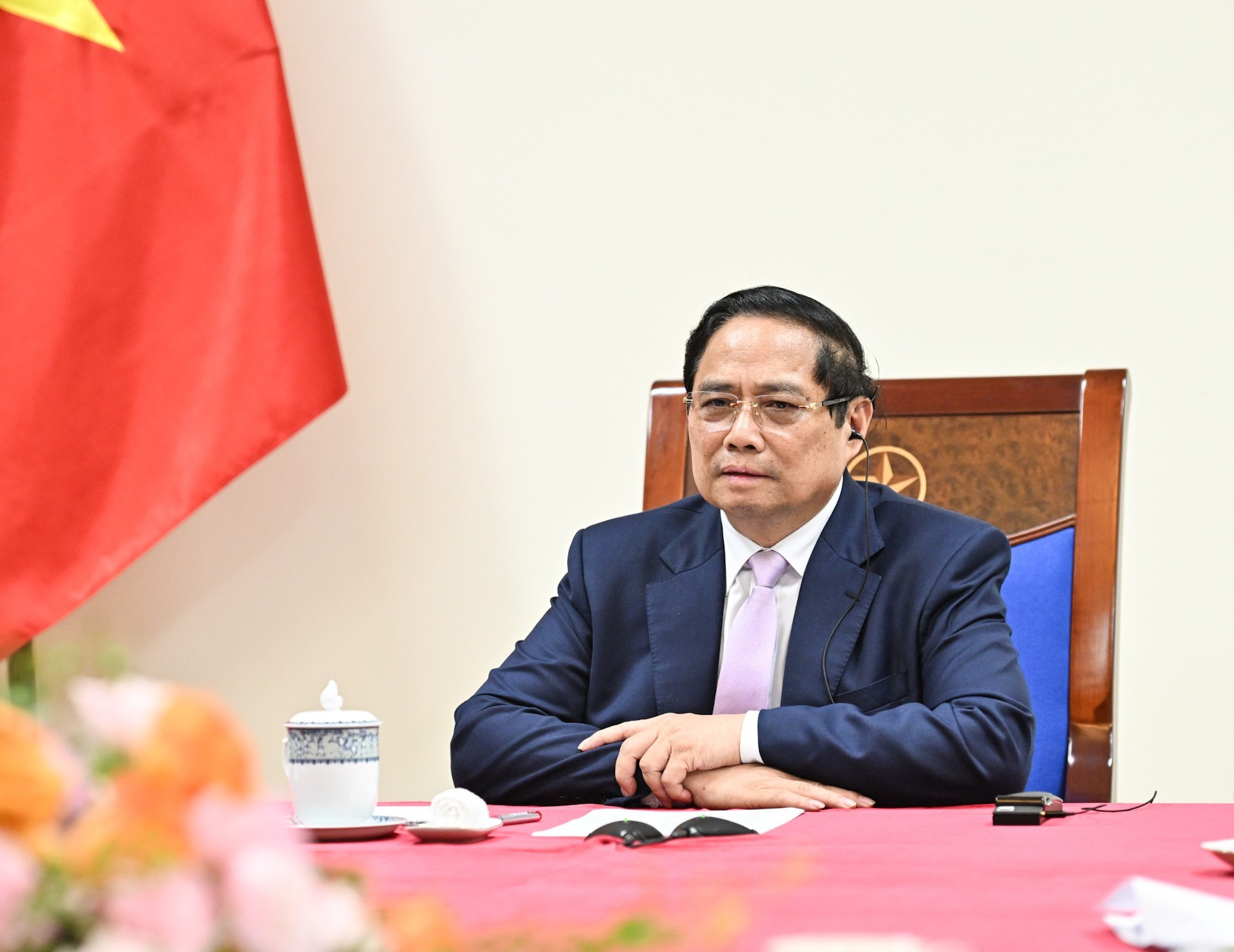 El primer ministro Pham Minh Chinh conversa por teléfono con su homólogo malasio, Anwar Ibrahim. (Foto: VNA) El primer ministro Pham Minh Chinh conversa por teléfono con su homólogo malasio, Anwar Ibrahim. (Foto: VNA)
