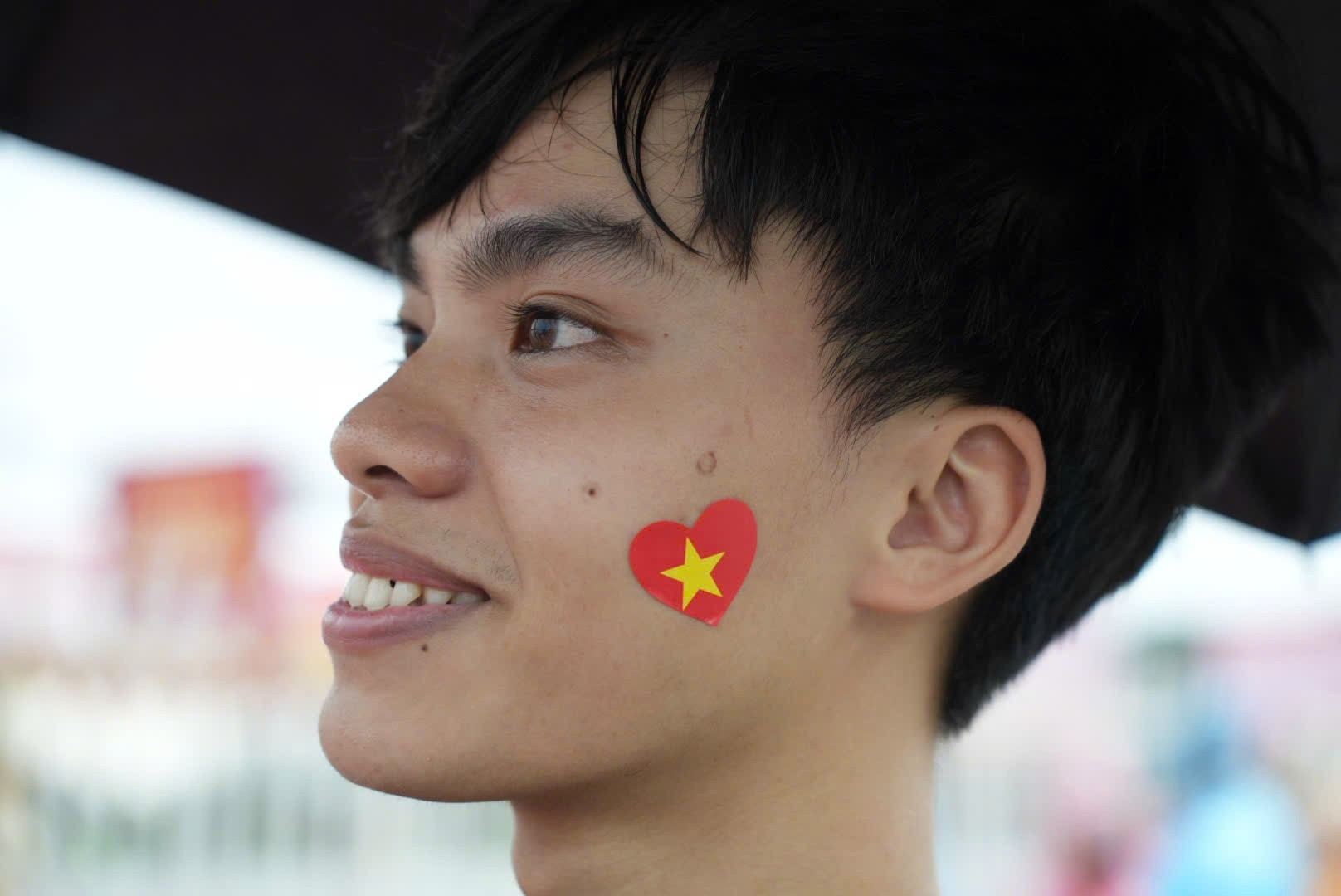 La juventud manifiesta su amor por la Patria con stickers. La juventud manifiesta su amor por la Patria con stickers.