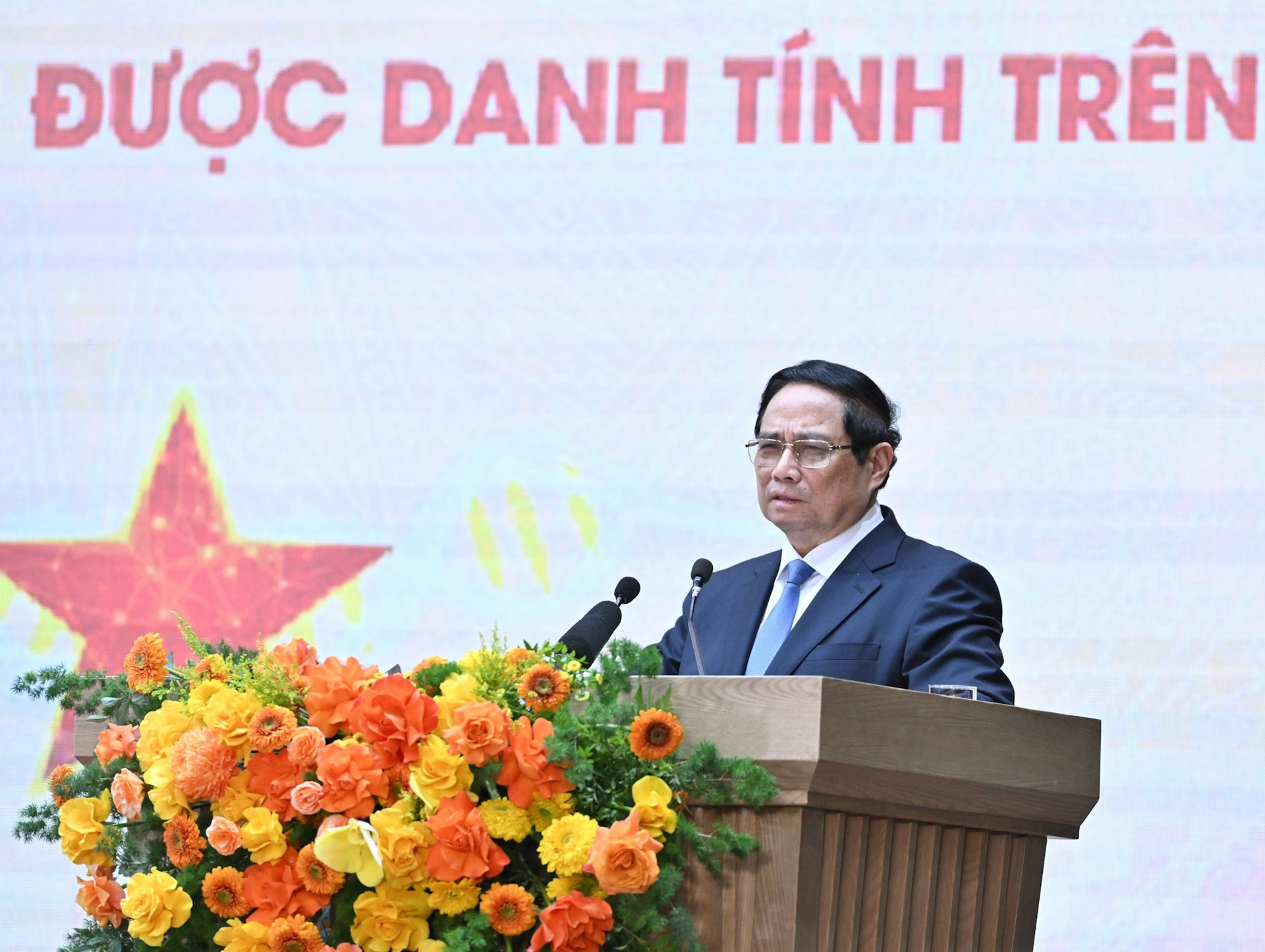 El primer ministro Pham Minh Chinh interviene en la conferencia. El primer ministro Pham Minh Chinh interviene en la conferencia.