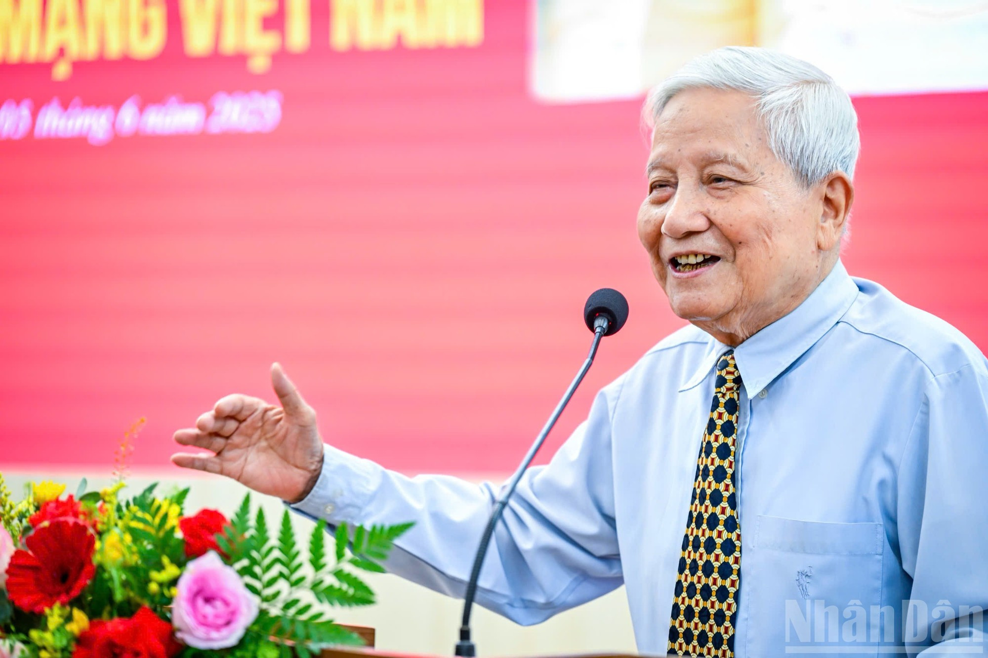 [Foto] Presentan el libro “Quintaesencia de la Revolución vietnamita” del periodista Ha Dang