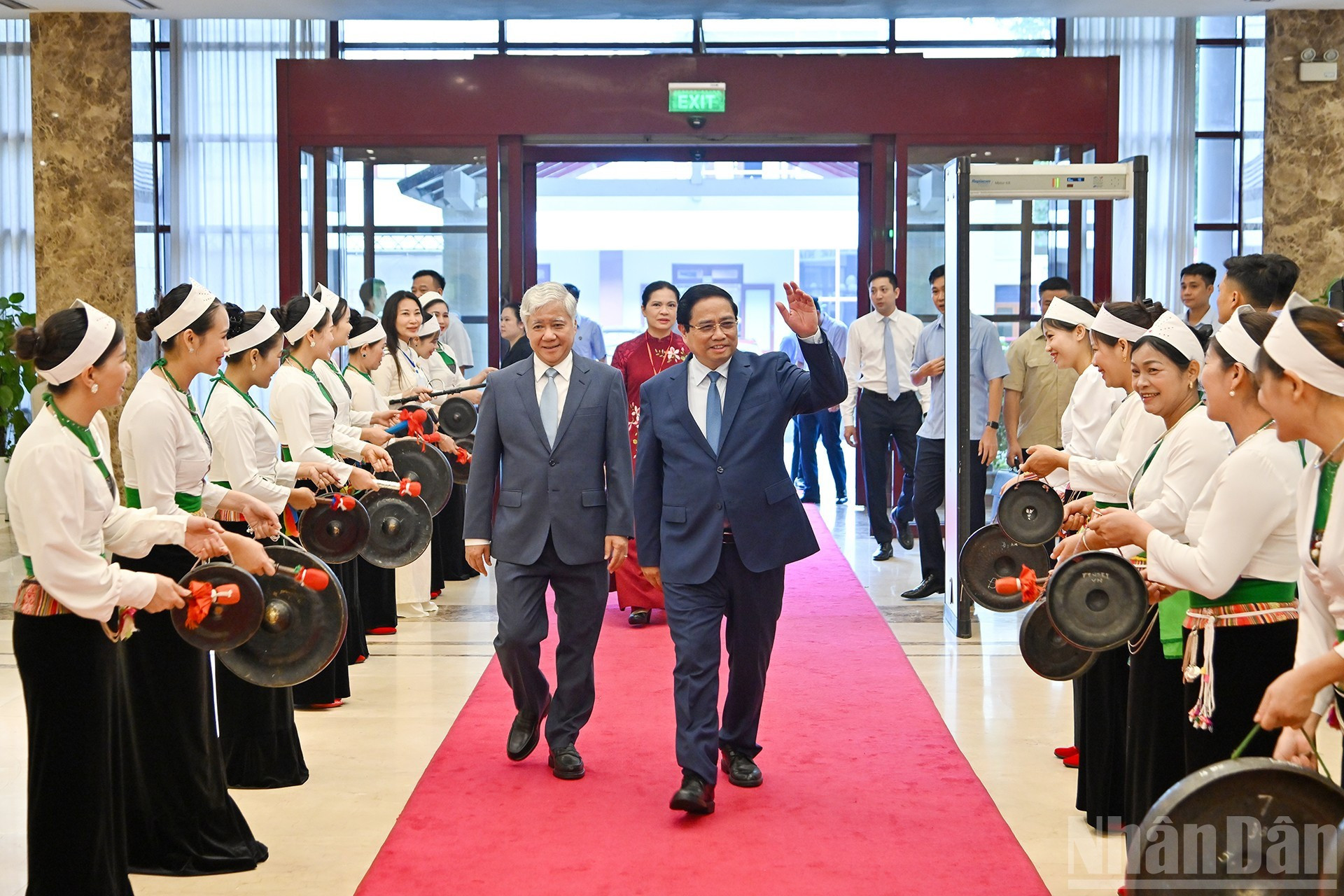 El primer ministro Pham Minh Chinh asiste a la cita. El primer ministro Pham Minh Chinh asiste a la cita.