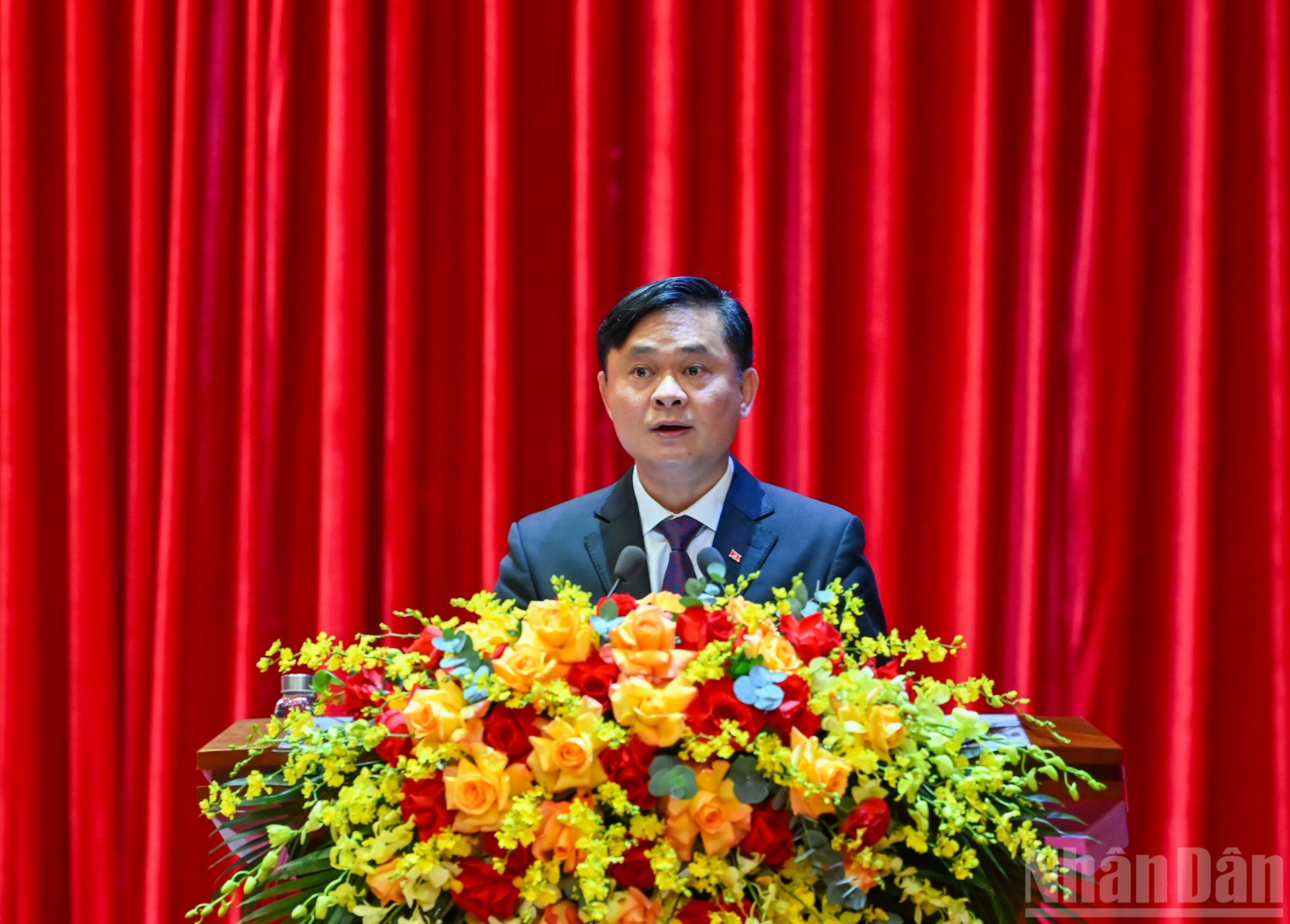 Thai Thanh Quy, miembro del Comité Central del PCV, secretario del Comité partidista y subjefe permanente de la Comisión de Políticas y Estrategias del CC del PCV, interviene en la cita.