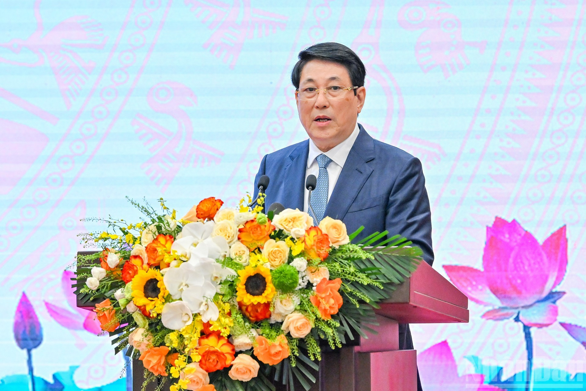 El presidente Luong Cuong pronuncia un discurso. El presidente Luong Cuong pronuncia un discurso.