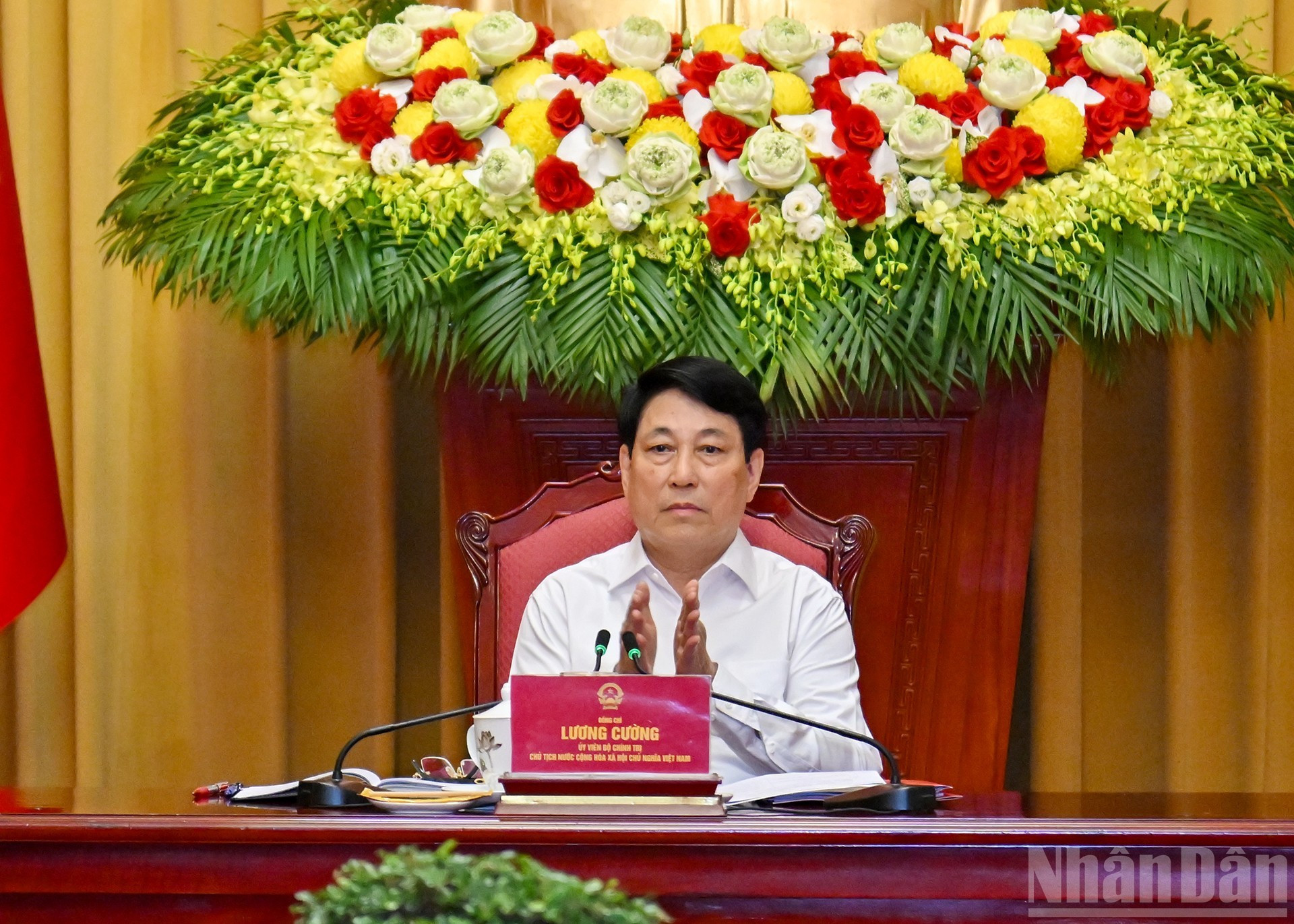 El presidente de Vietnam, Luong Cuong, preside una reunión de trabajo con los Comités del Partido Comunista en las provincias de Hung Yen y Thai Binh. El presidente de Vietnam, Luong Cuong, preside una reunión de trabajo con los Comités del Partido Comunista en las provincias de Hung Yen y Thai Binh.