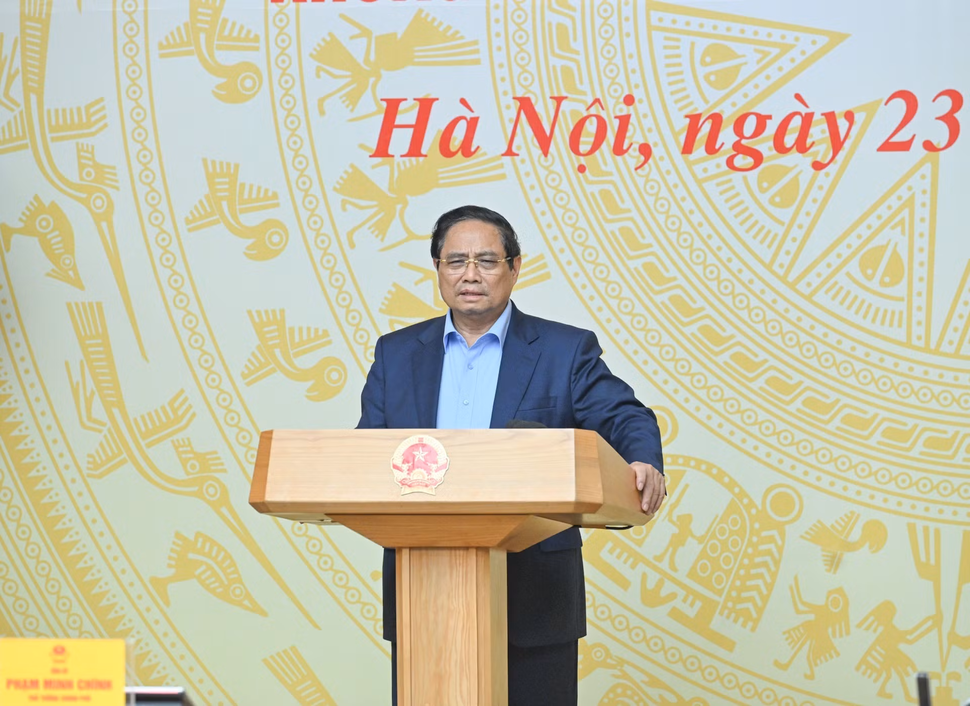 El jefe de Gobierno, Pham Minh Chinh, pronuncia un discurso de orientación en la reunión.