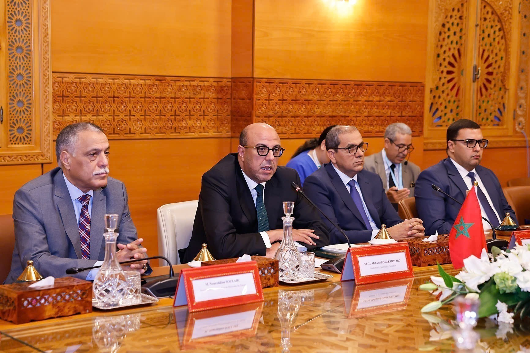 Mohamed Ould Errachid, presidente de la Cámara de Consejeros Marruecos, habla en el encuentro. (Foto: Doan Tan/VNA)