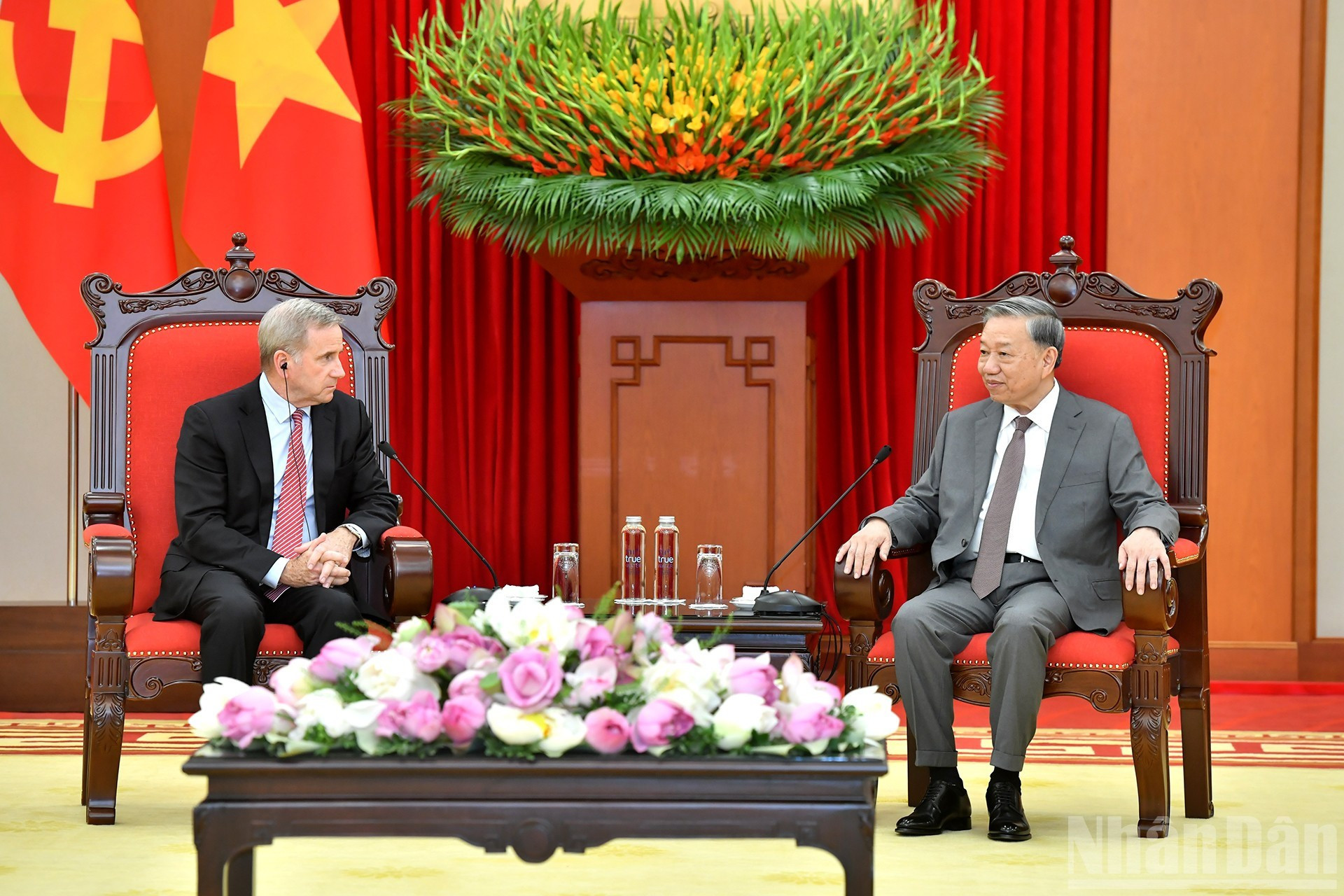 To Lam y Alex Rogers en el encuentro.