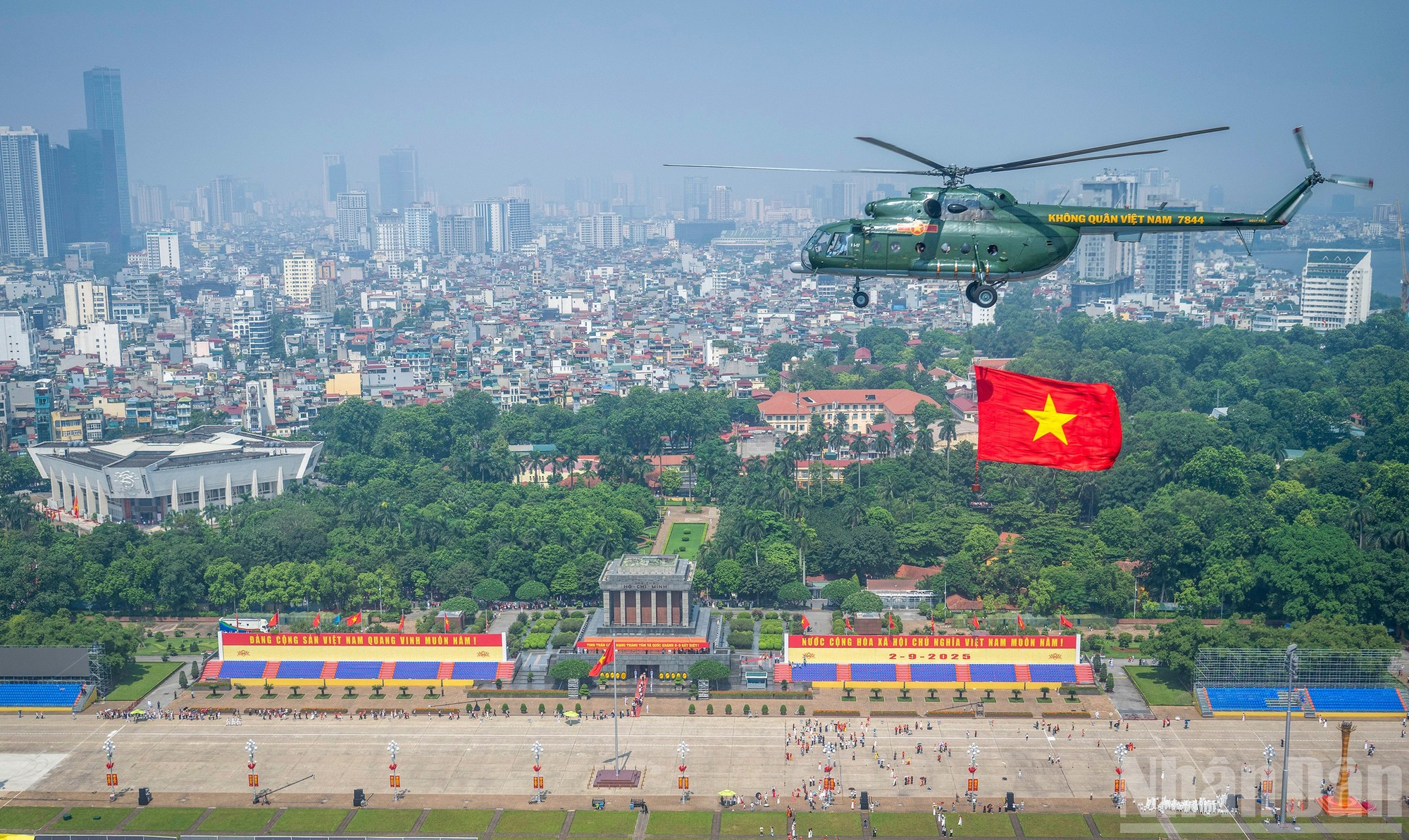 [Foto] Impresionantes imágenes de 31 aviones surcando cielo de Hanói en primer ensayo conjunto