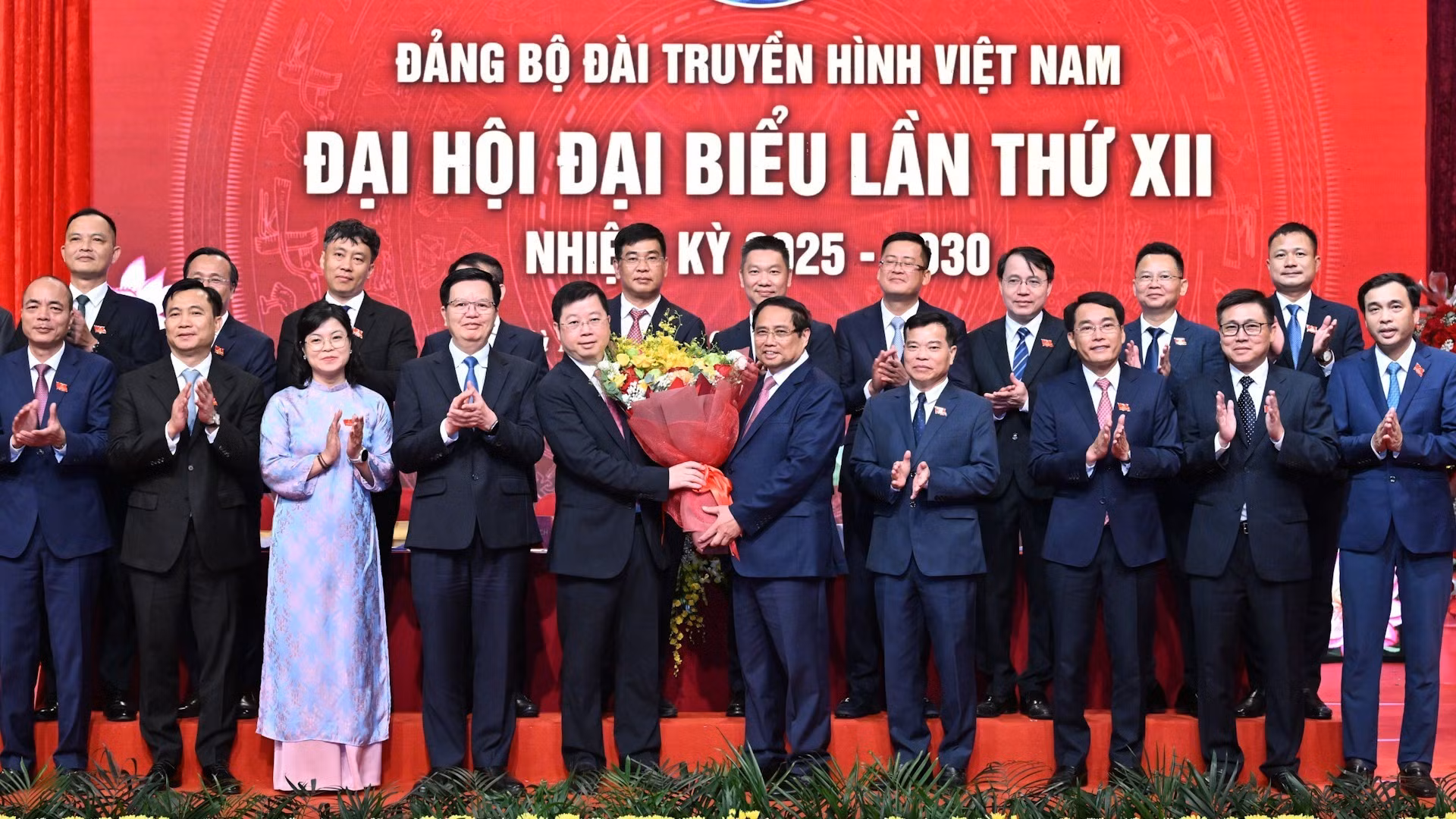 [Foto] Primer ministro asiste a XII Asamblea del Comité del PCV en la Televisión de Vietnam