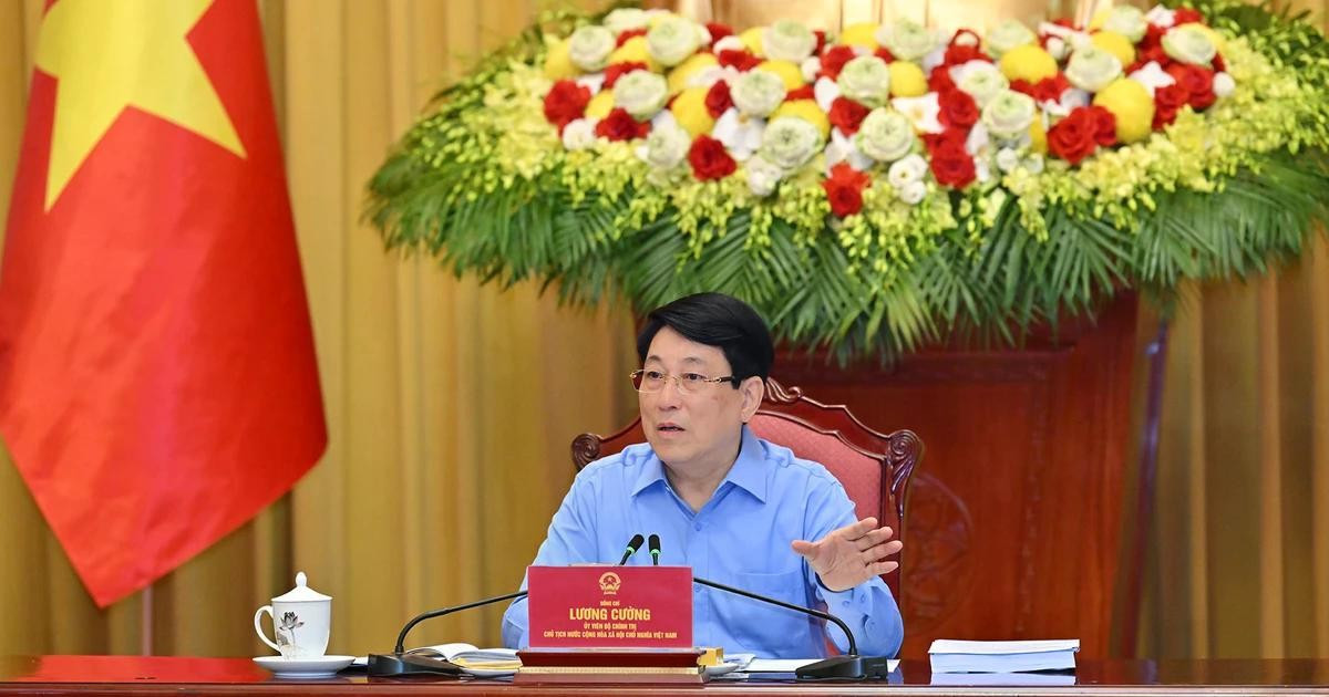 [Foto] Presidente vietnamita trabaja con Comité partidista de Quang Ninh sobre supervisión de implementación de Resolución del XI Pleno del CC del PCV del XIII mandato