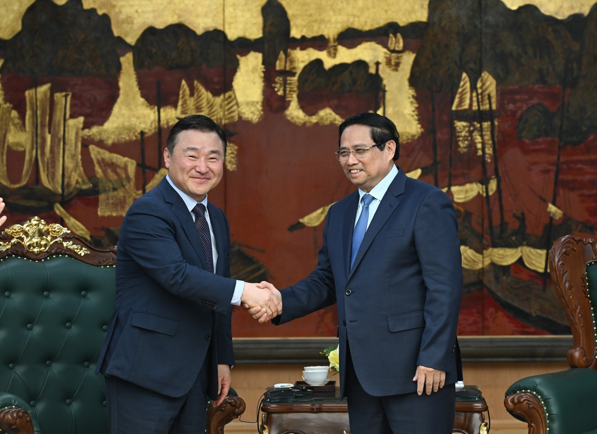 [Foto] Premier vietnamita recibe a director ejecutivo de Samsung Electronics