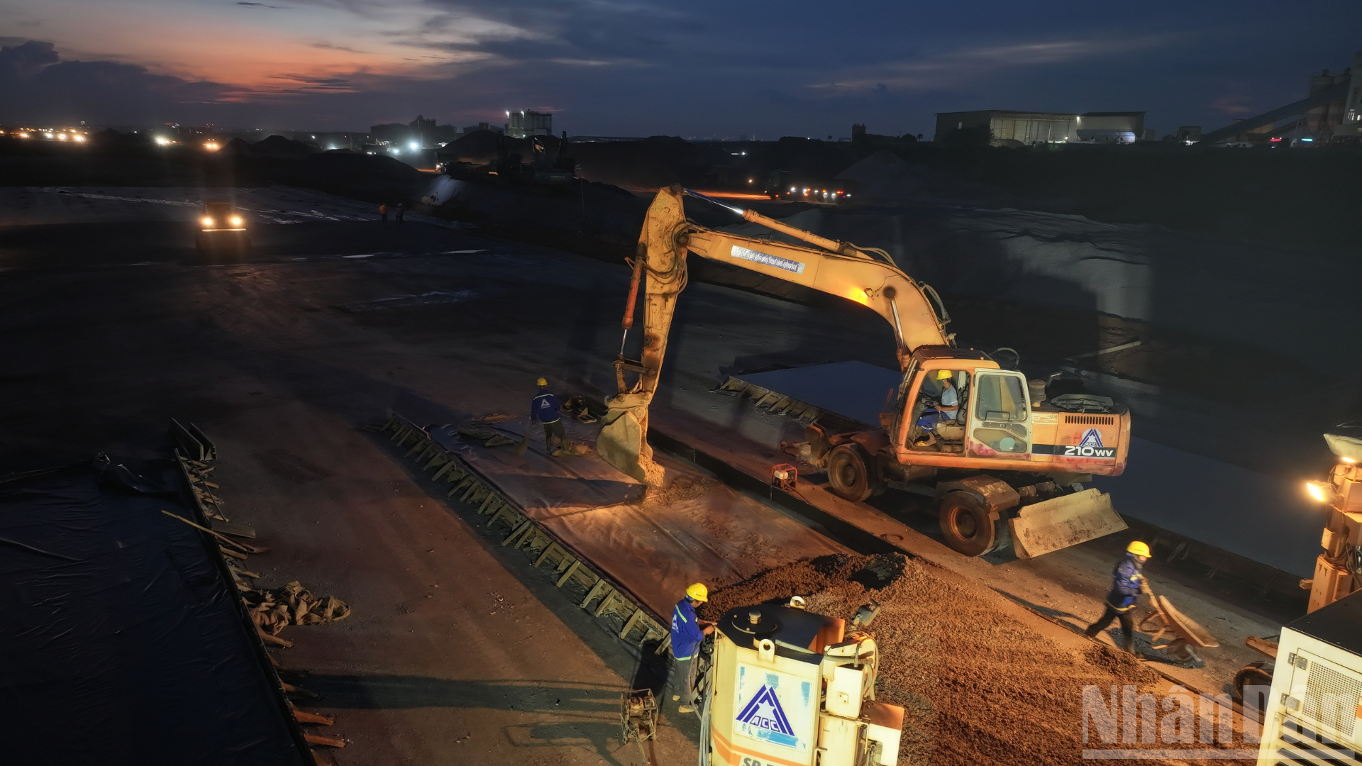 Se priorizan las condiciones para garantizar la seguridad laboral y la iluminación nocturna.