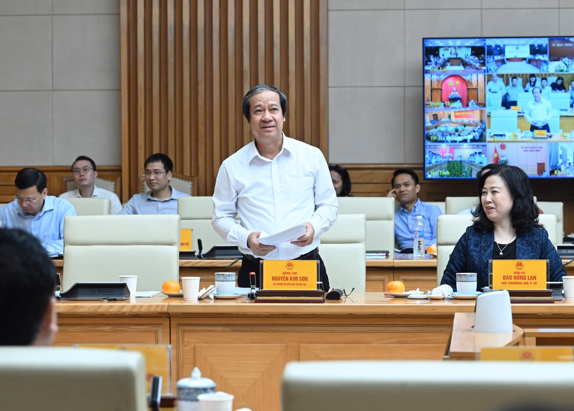 El ministro de Educación y Formación, Nguyen Kim Son, pronuncia un discurso.