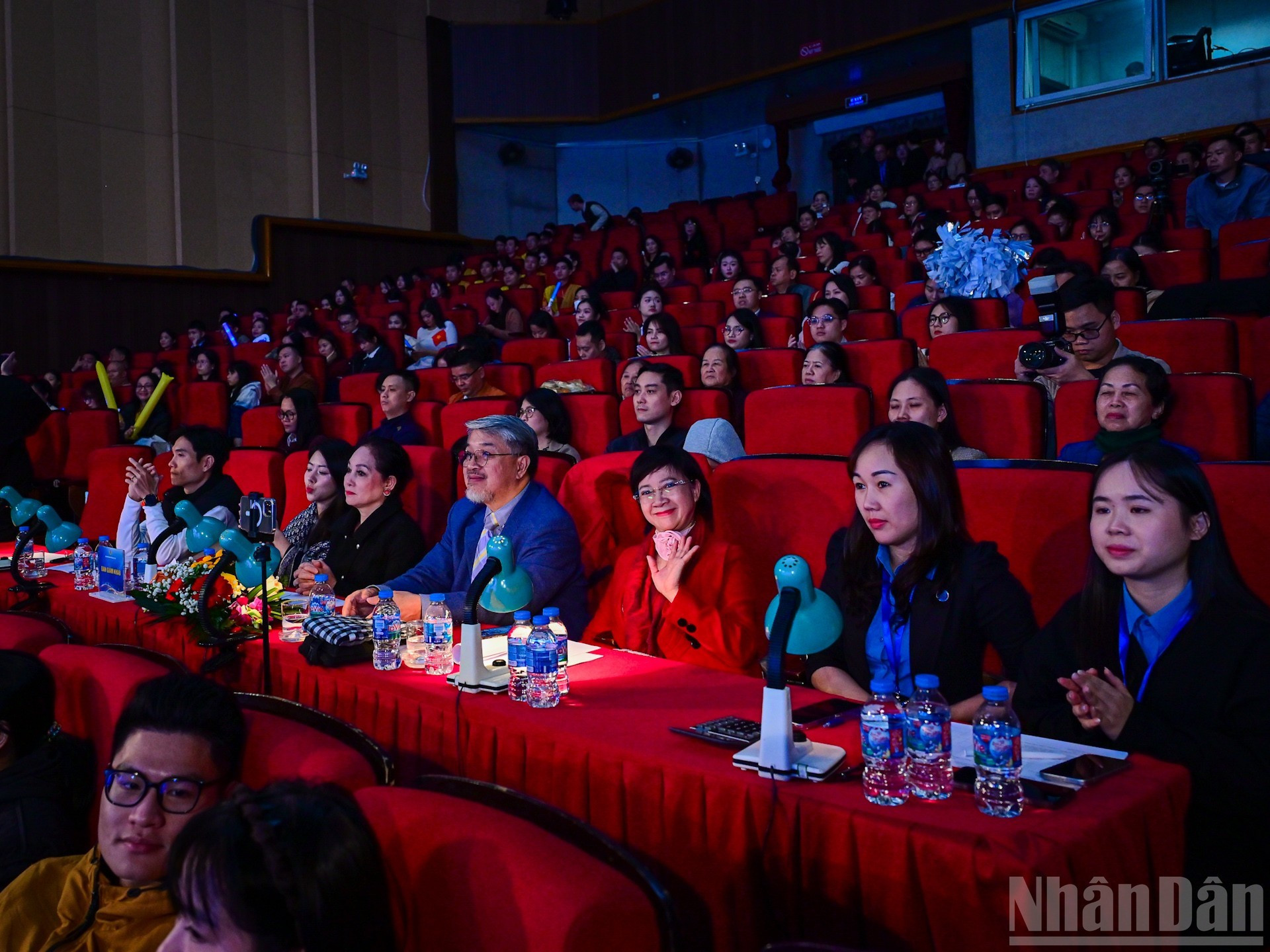 Miembros del jurado del festival artístico.