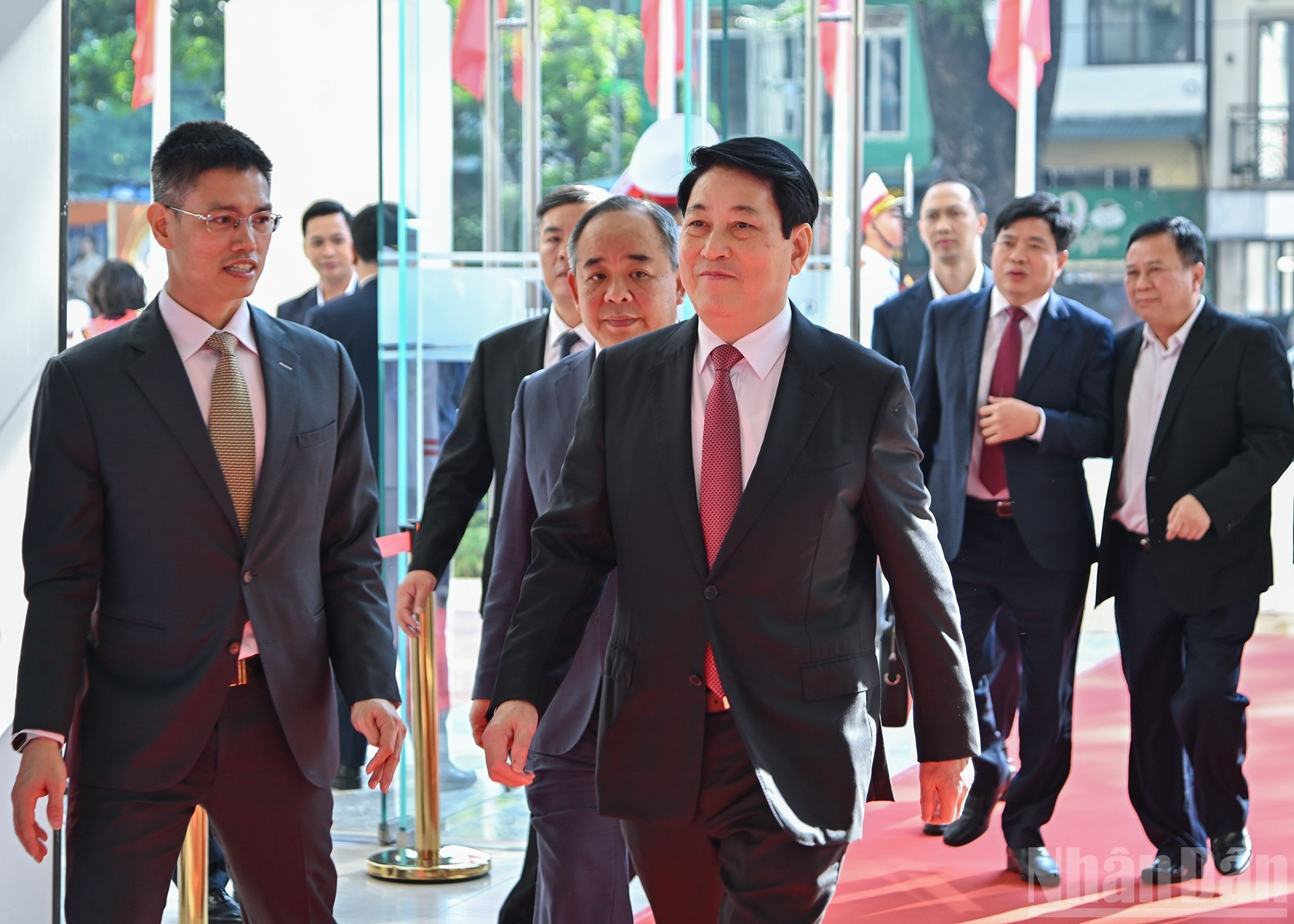 El presidente Luong Cuong asiste a la ceremonia.