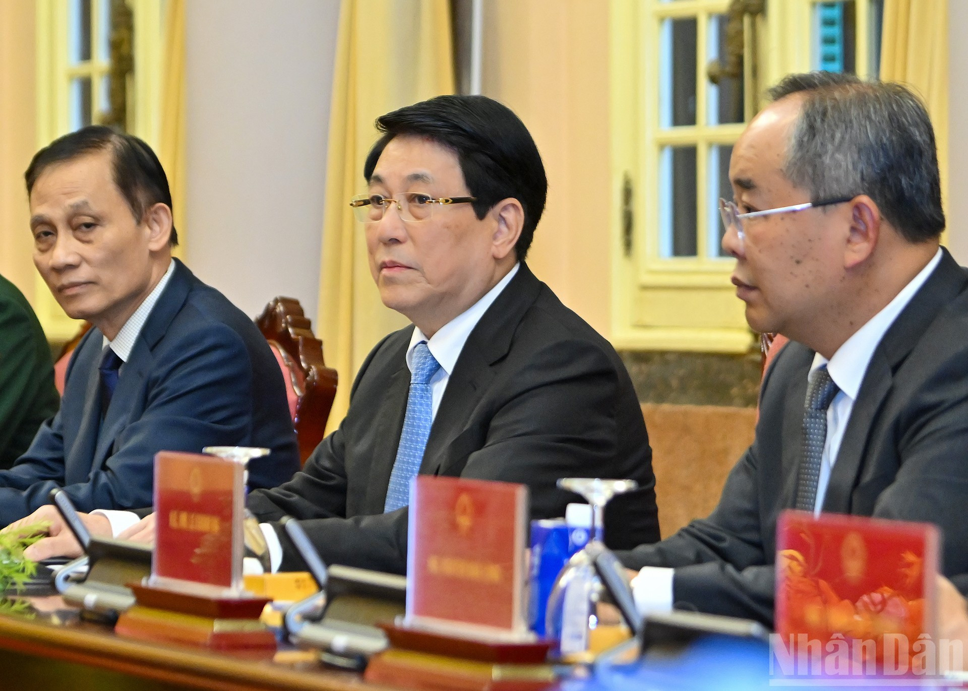 El presidente Luong Cuong interviene en la reunión.