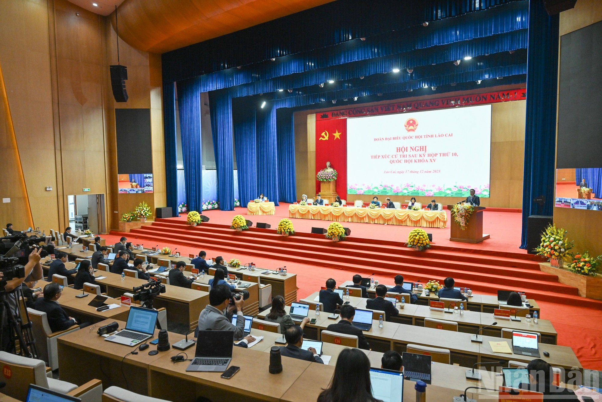 Panorama de la reunión.